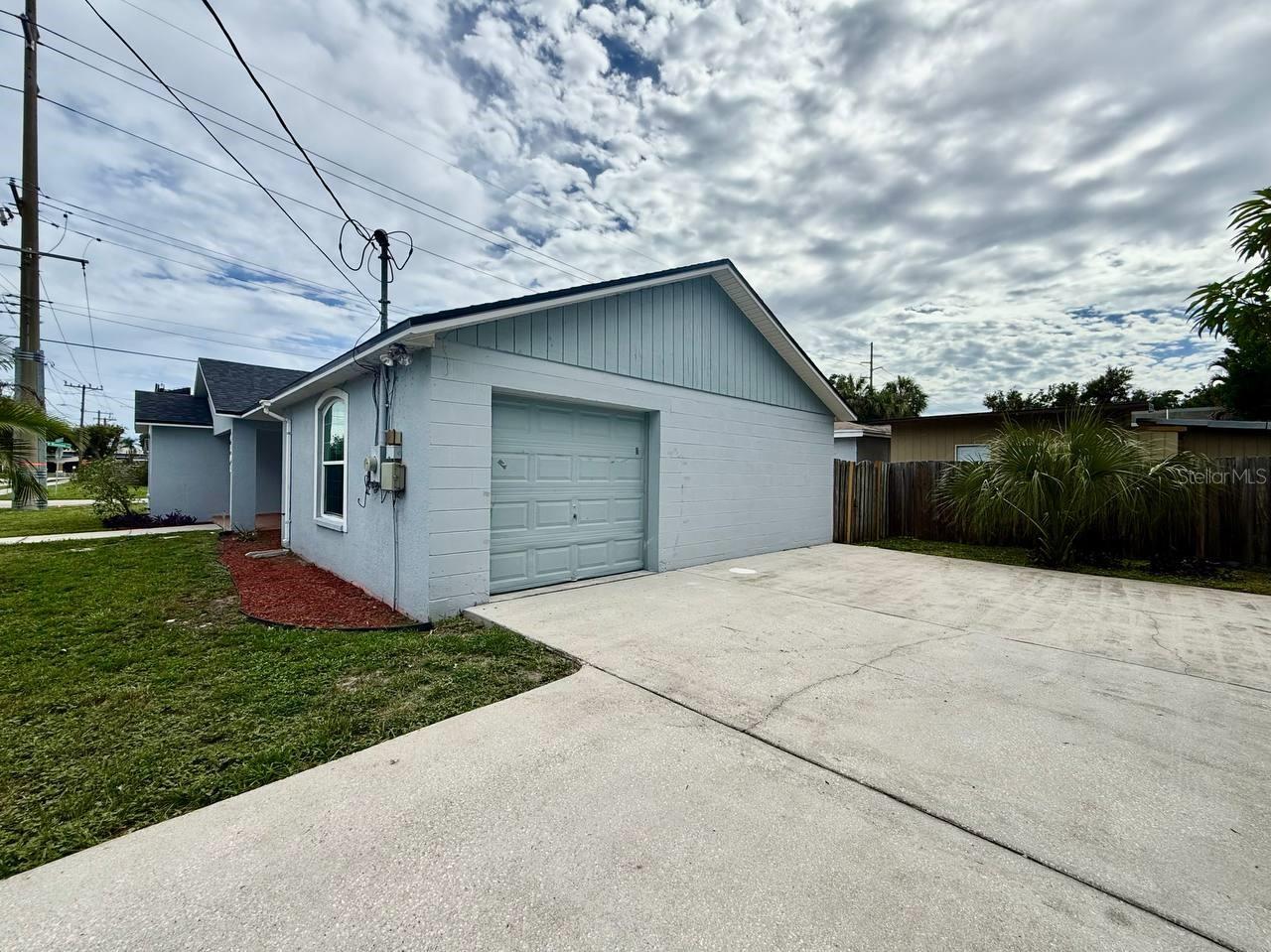 Image 3 of 28 For 4101 Nassau Street