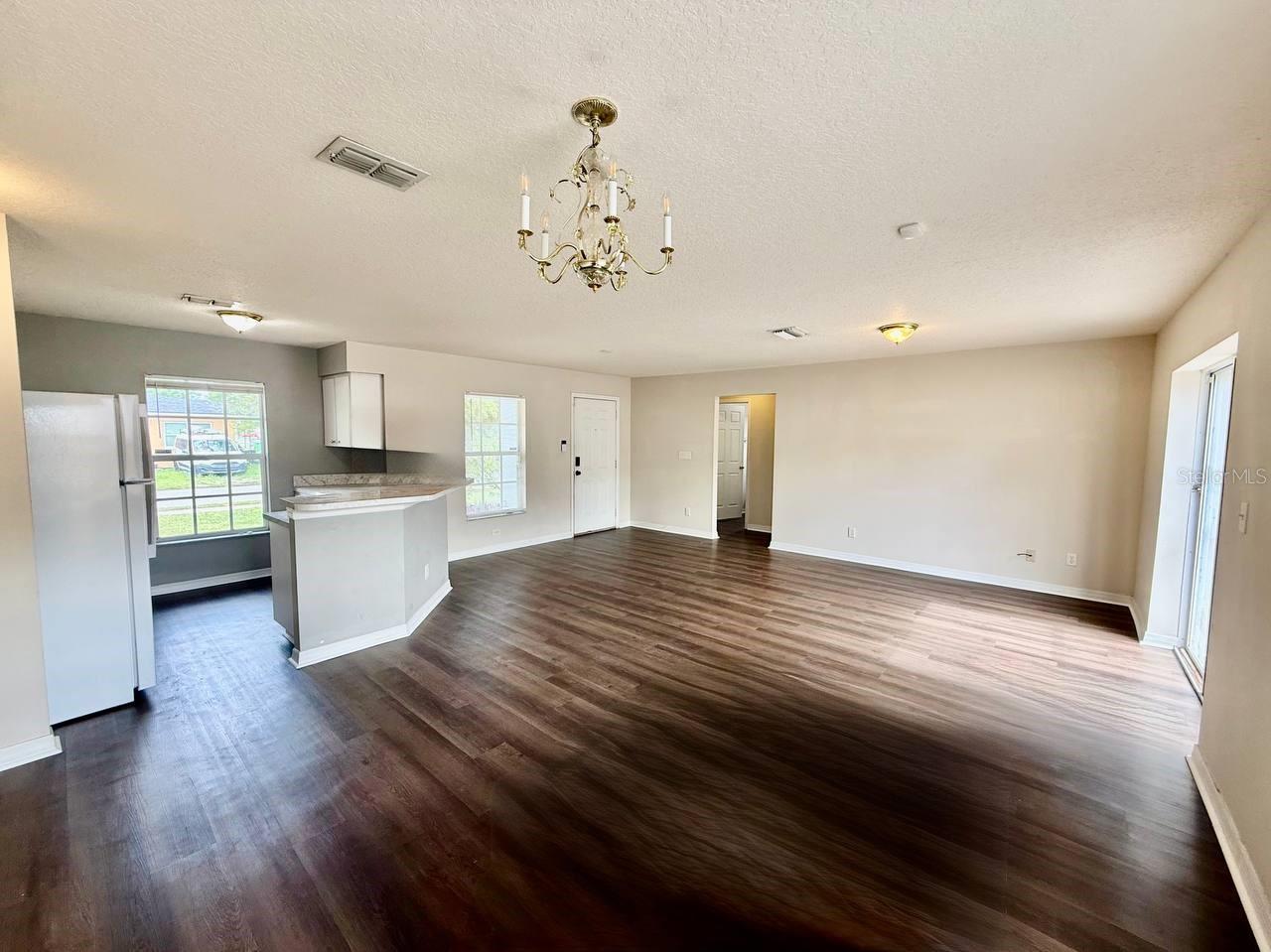 Image 9 of 28 For 4101 Nassau Street
