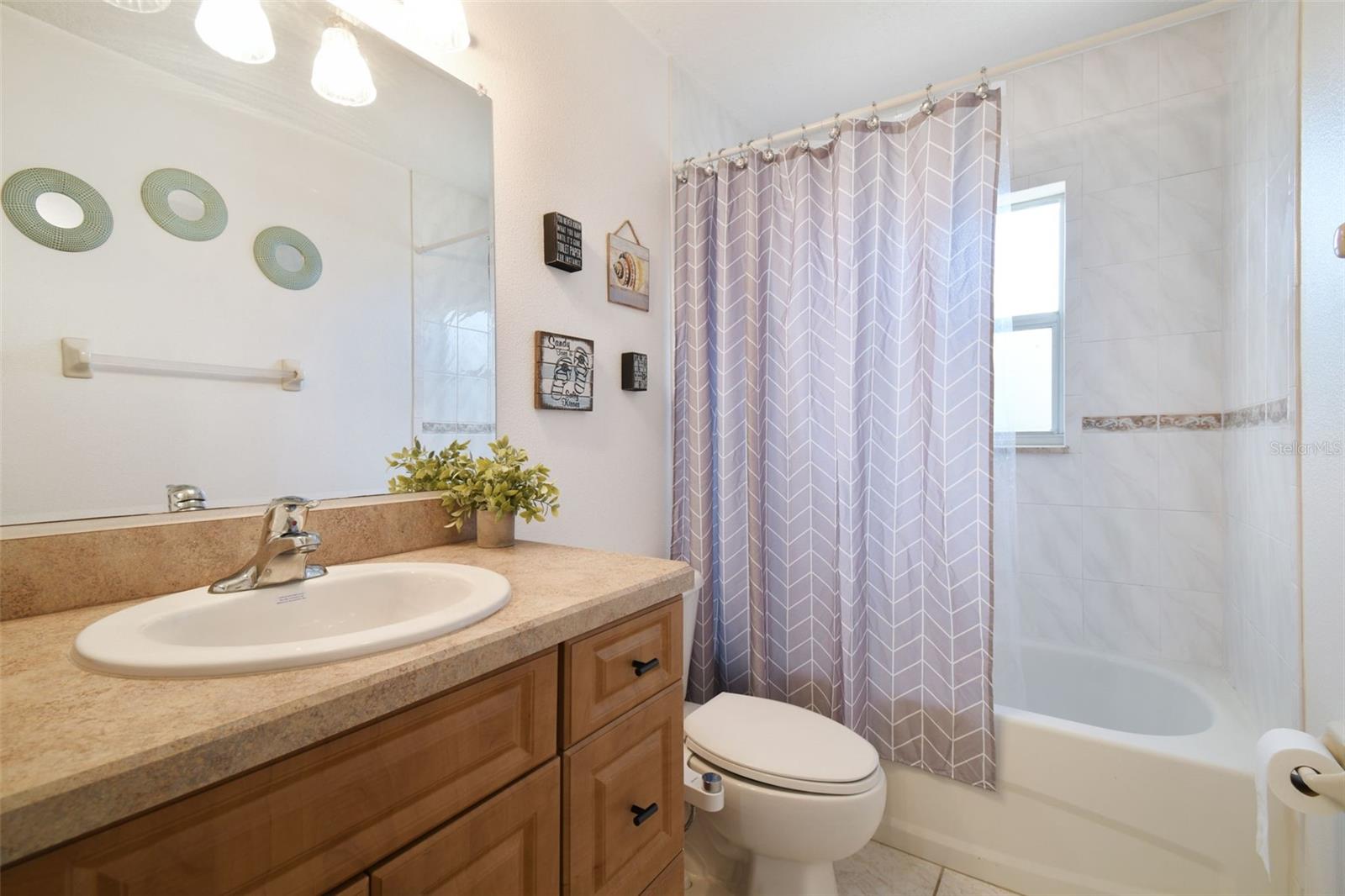 Image 15 of 31 For 5840 Mariposa Drive
