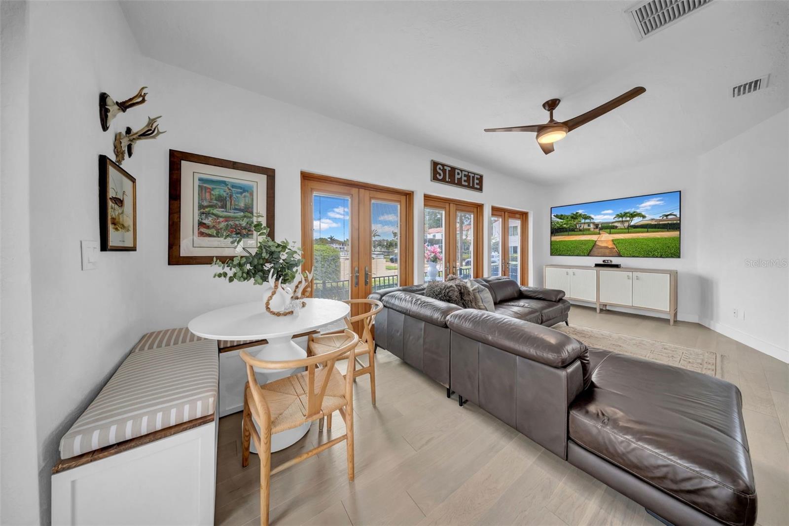 Listing photo id 16 for 121 28th Avenue Ne