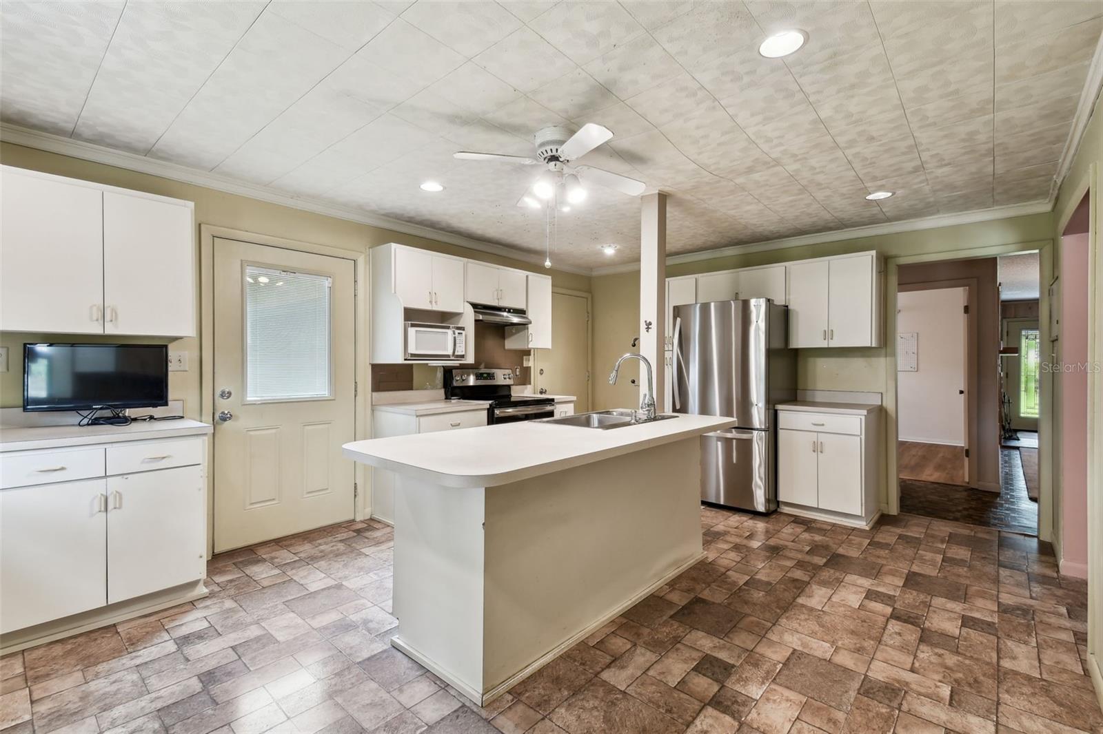 Image 4 of 47 For 4540 Mitchell Road