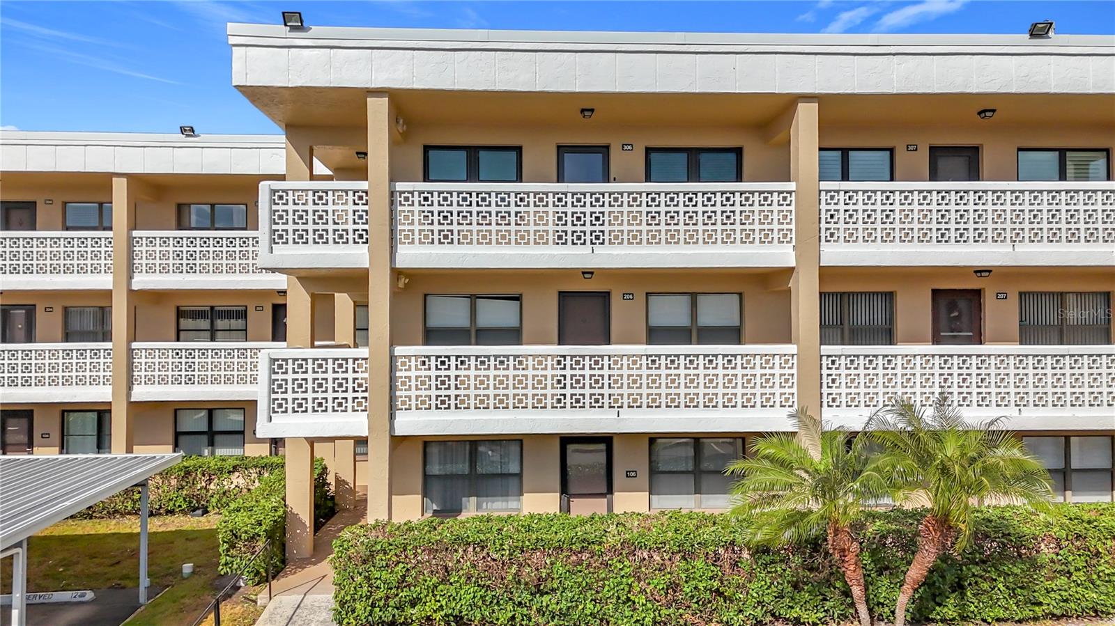 Details for 4920 Locust Street Ne 106, ST PETERSBURG, FL 33703