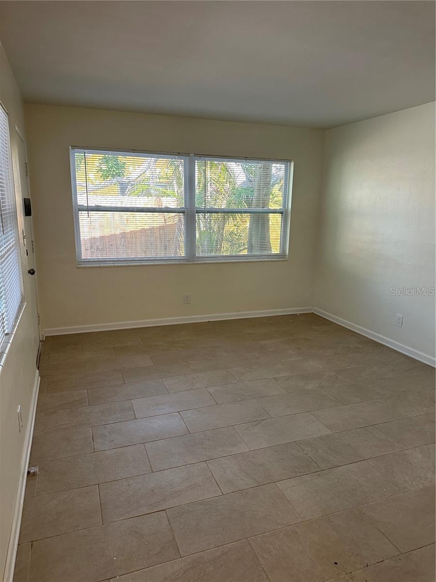 Image 3 of 5 For 2816 Miriam Street S