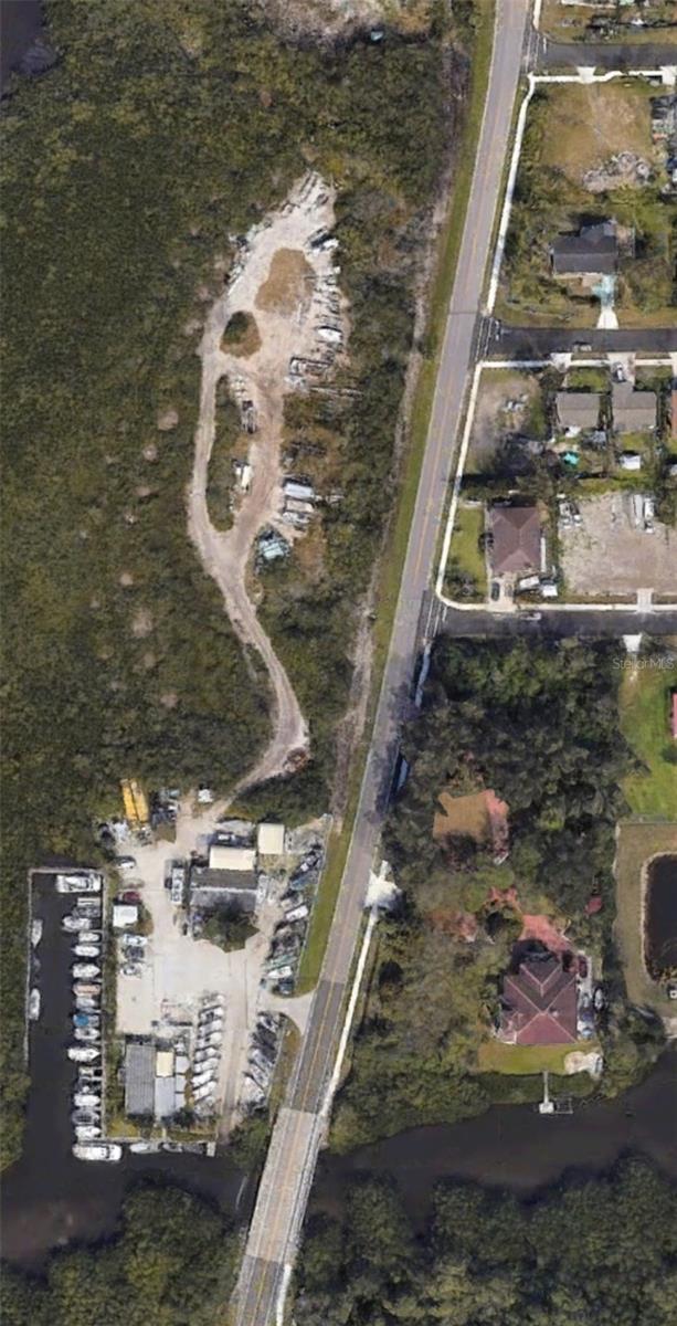 Image 4 of 35 For 6817 Bayshore Road