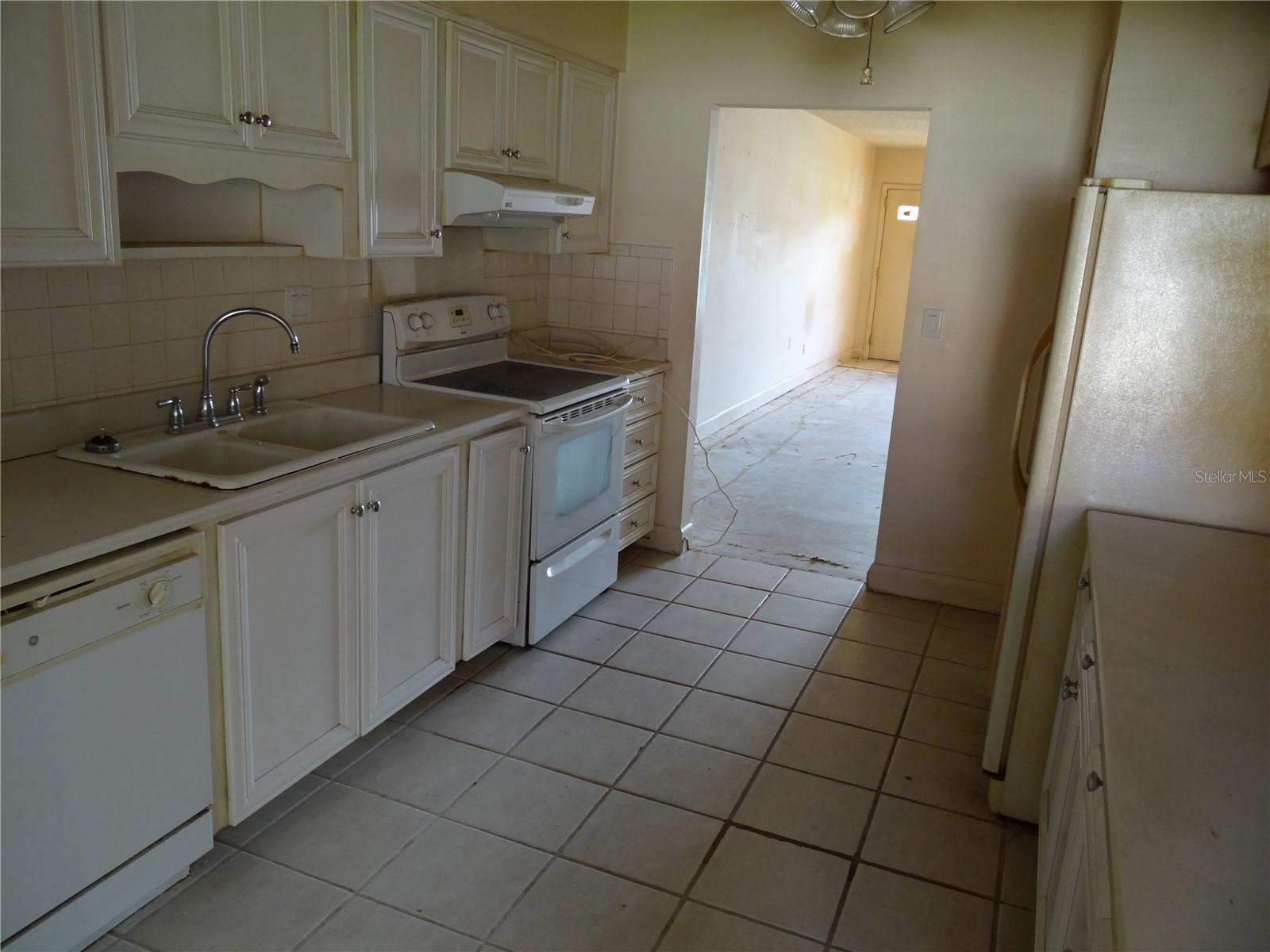 Image 4 of 9 For 3740 58th Street N 106