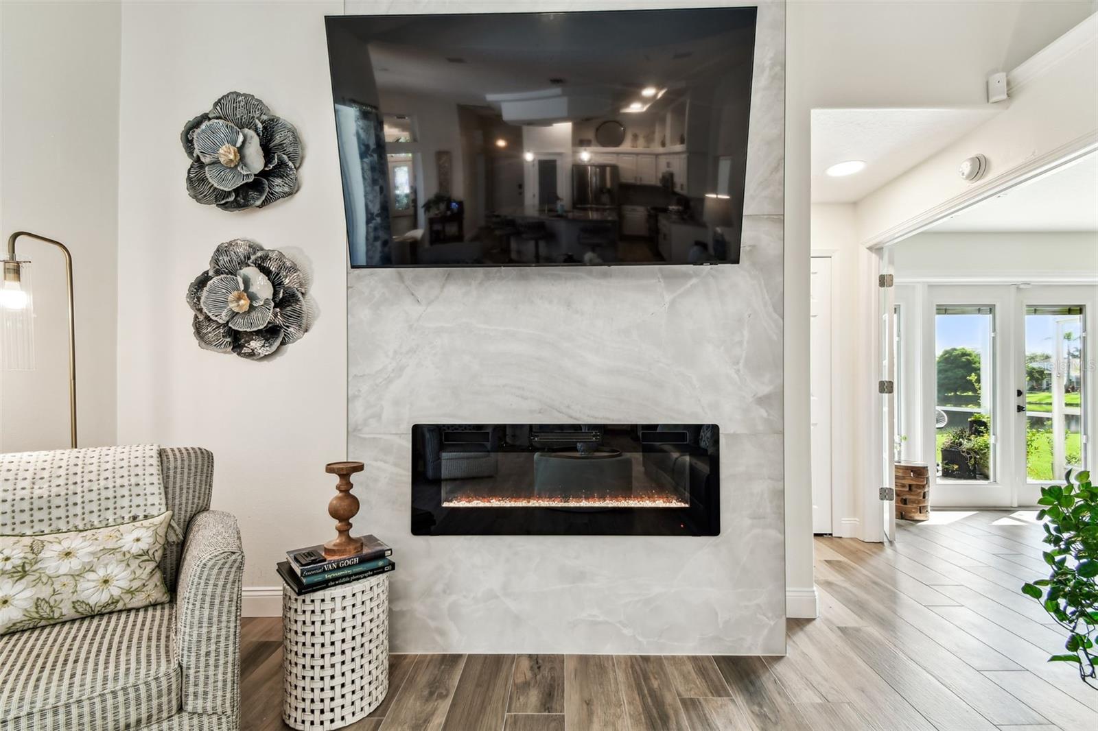 Listing photo id 9 for 10310 Millport Drive