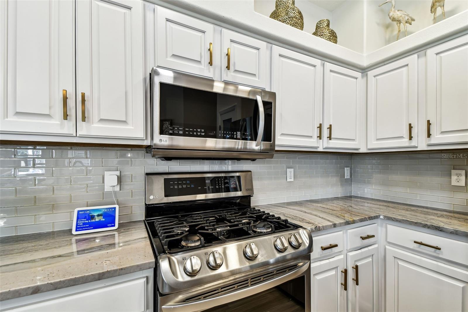 Listing photo id 16 for 10310 Millport Drive