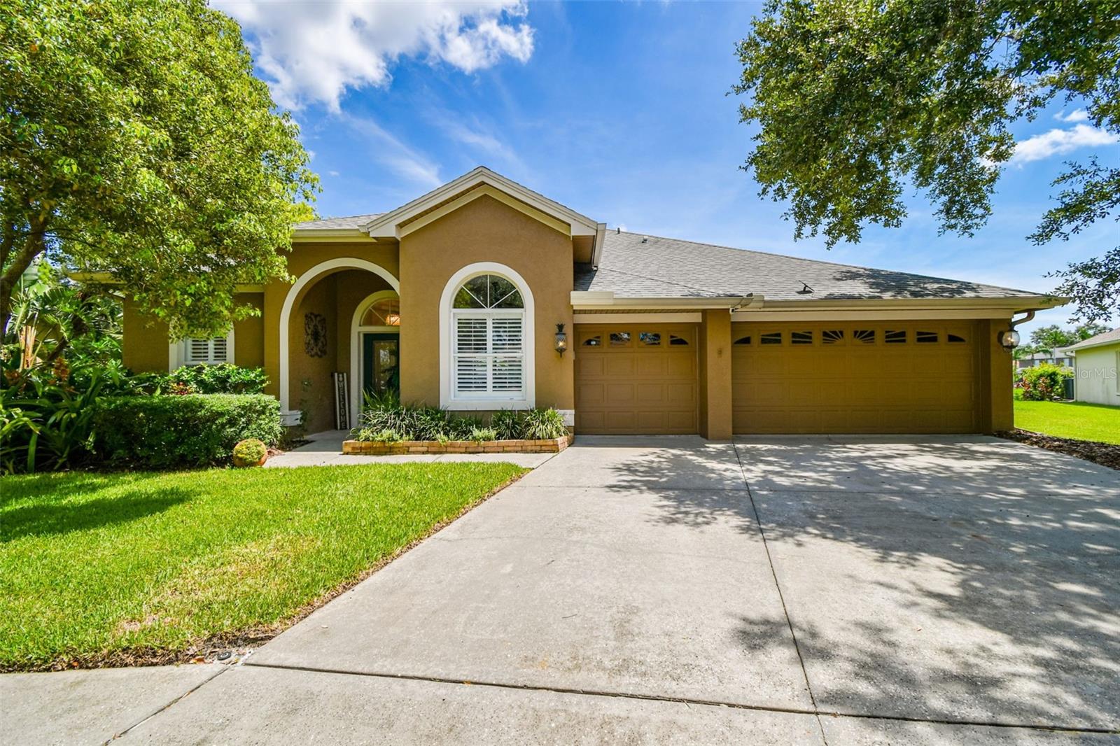 Listing photo id 0 for 10310 Millport Drive