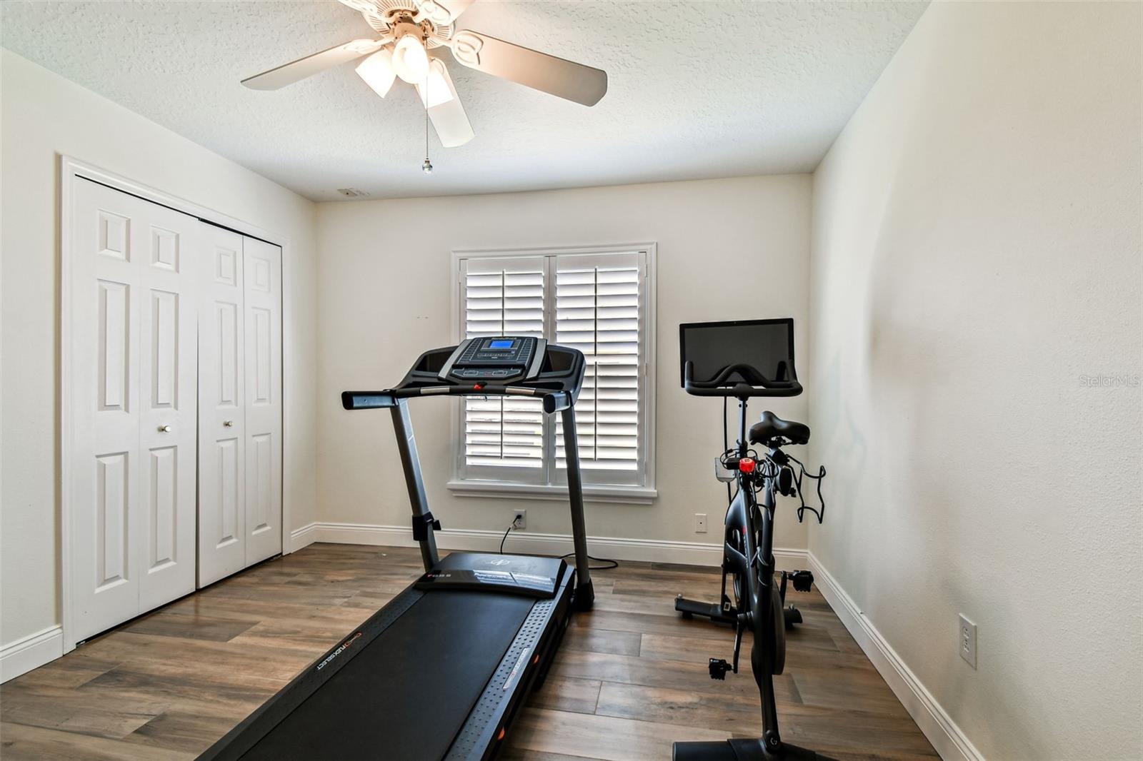 Listing photo id 27 for 10310 Millport Drive