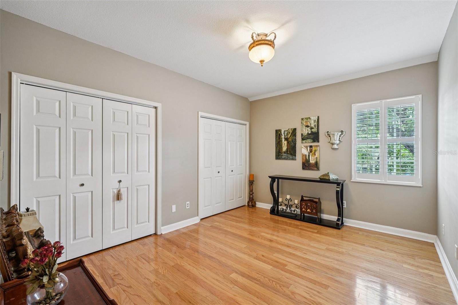 Listing photo id 20 for 4535 Beachway Drive