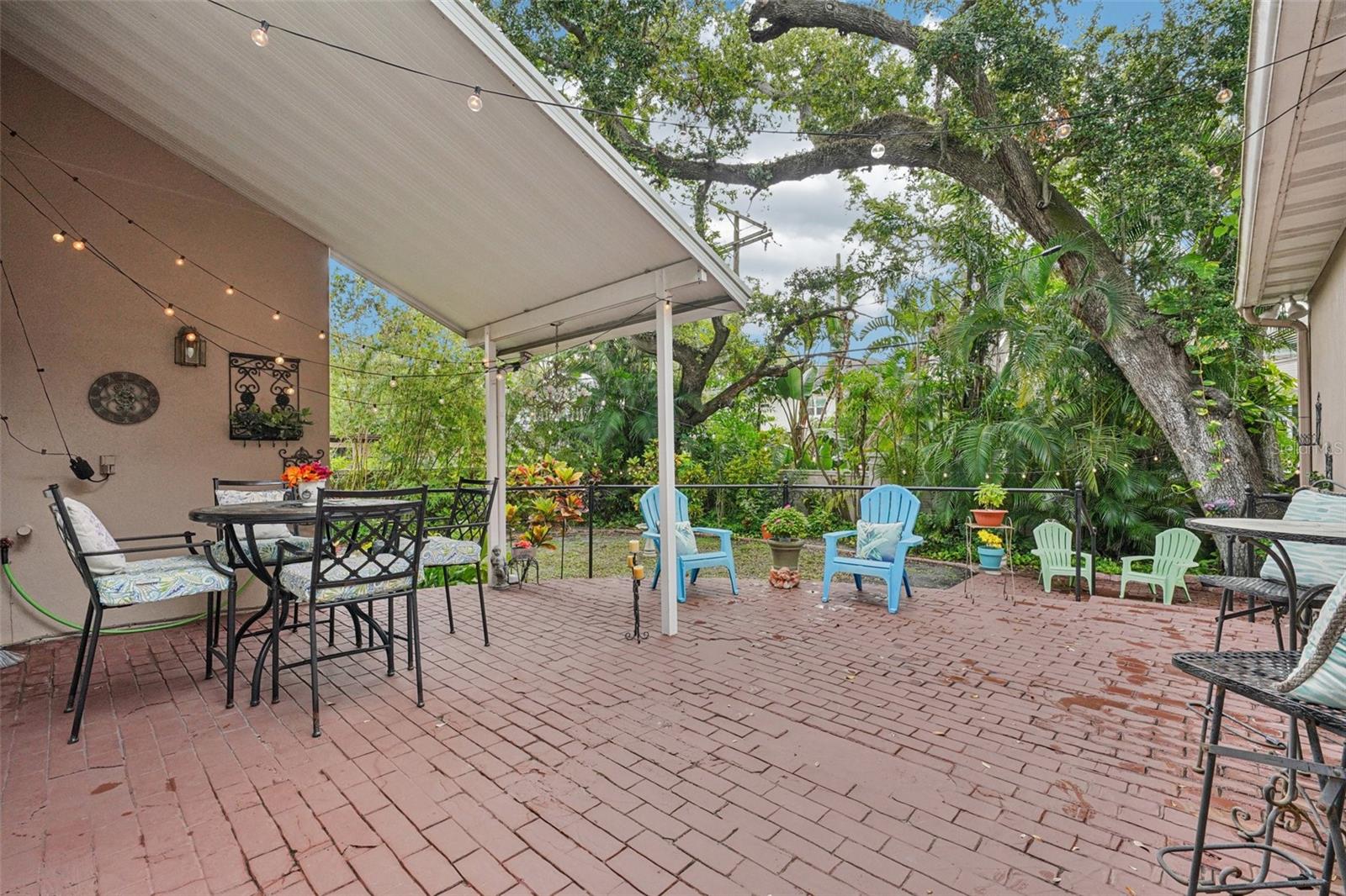 Listing photo id 29 for 4535 Beachway Drive