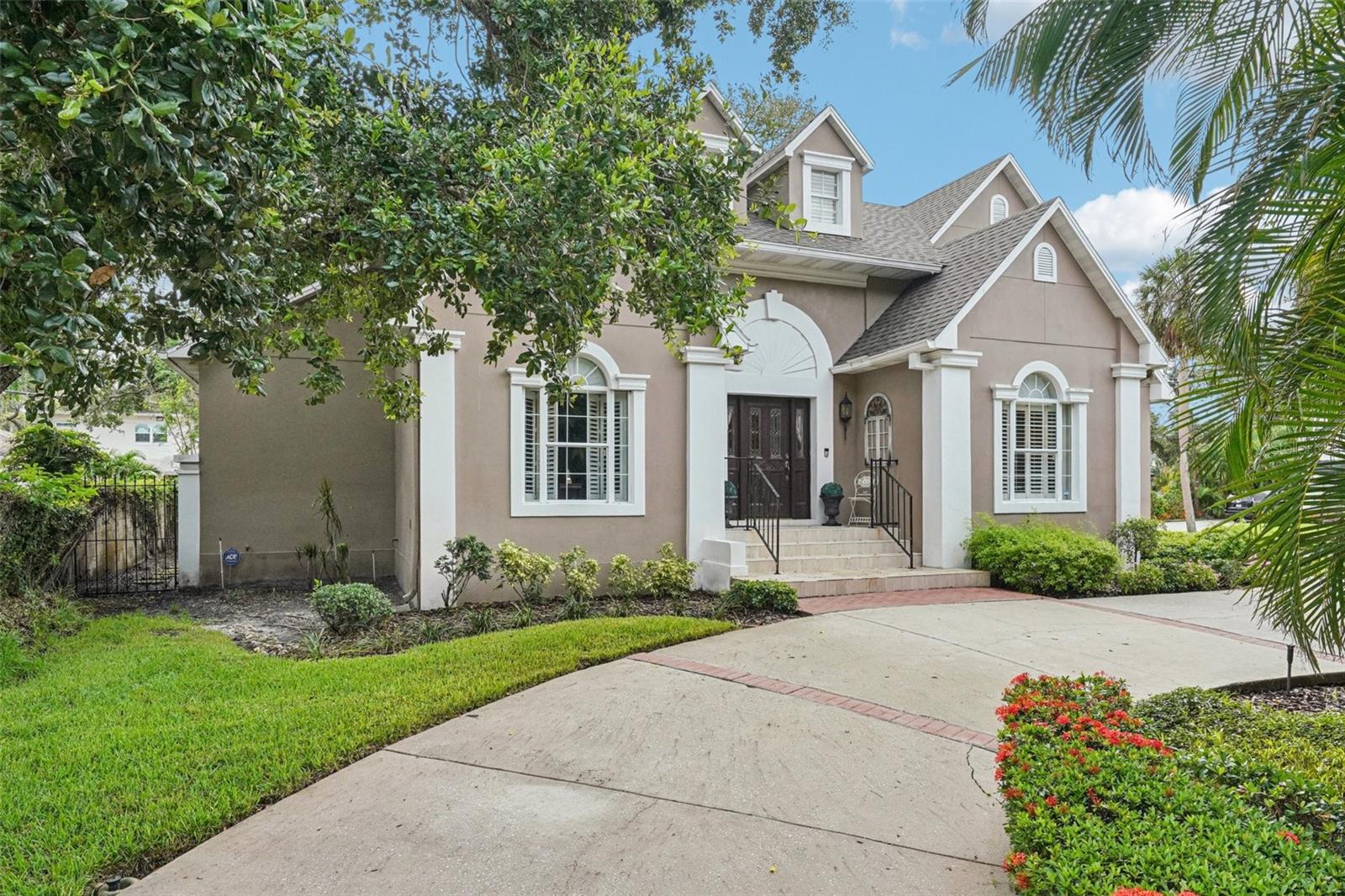Listing photo id 31 for 4535 Beachway Drive