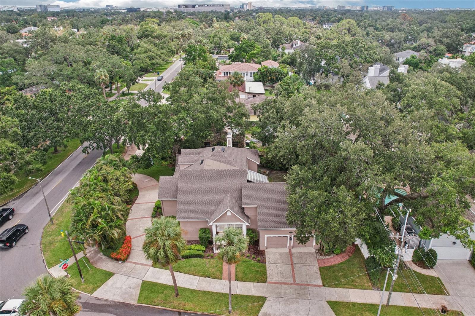 Listing photo id 33 for 4535 Beachway Drive