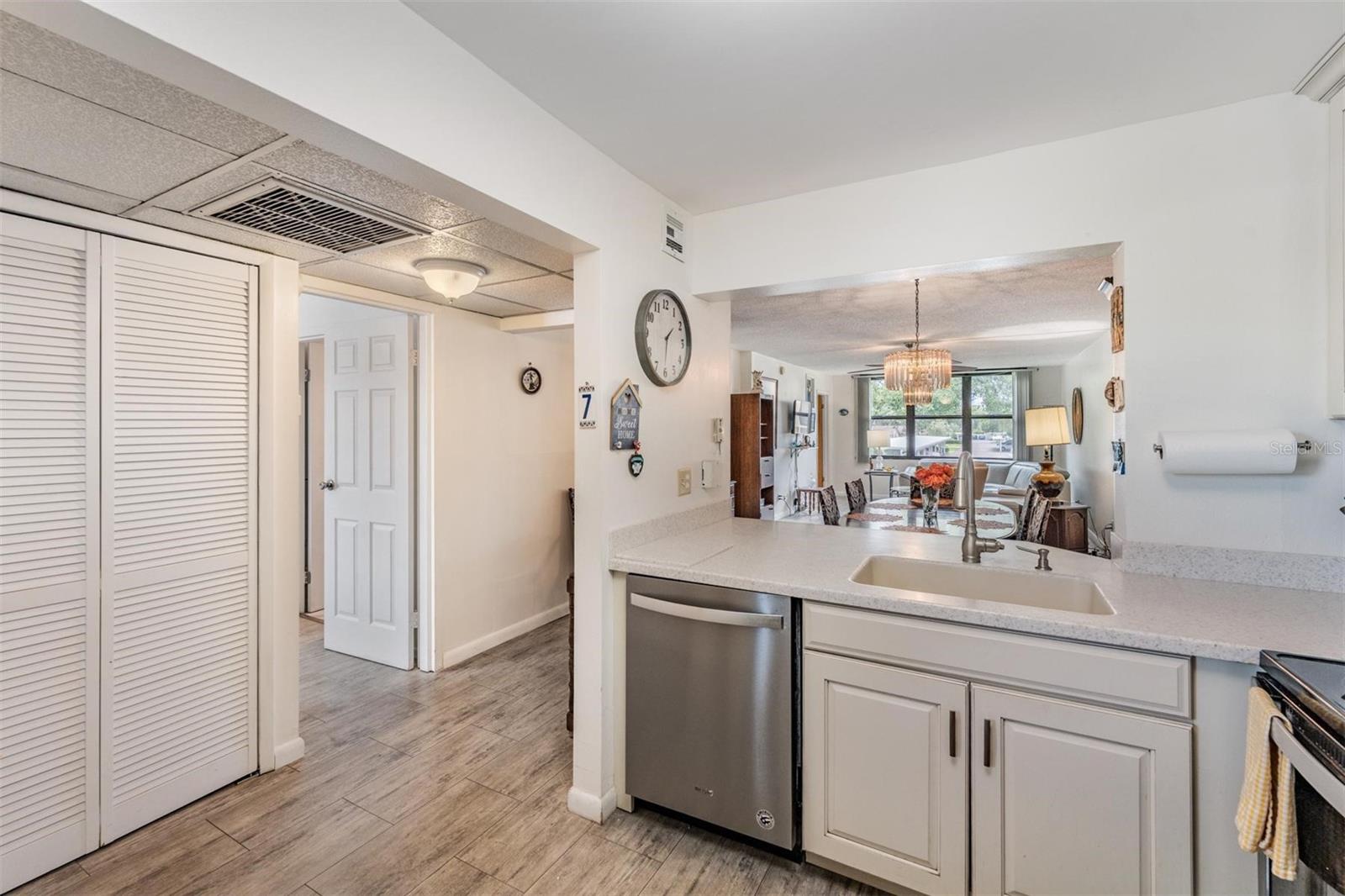 Image 12 of 29 For 12300 Vonn Road 7205