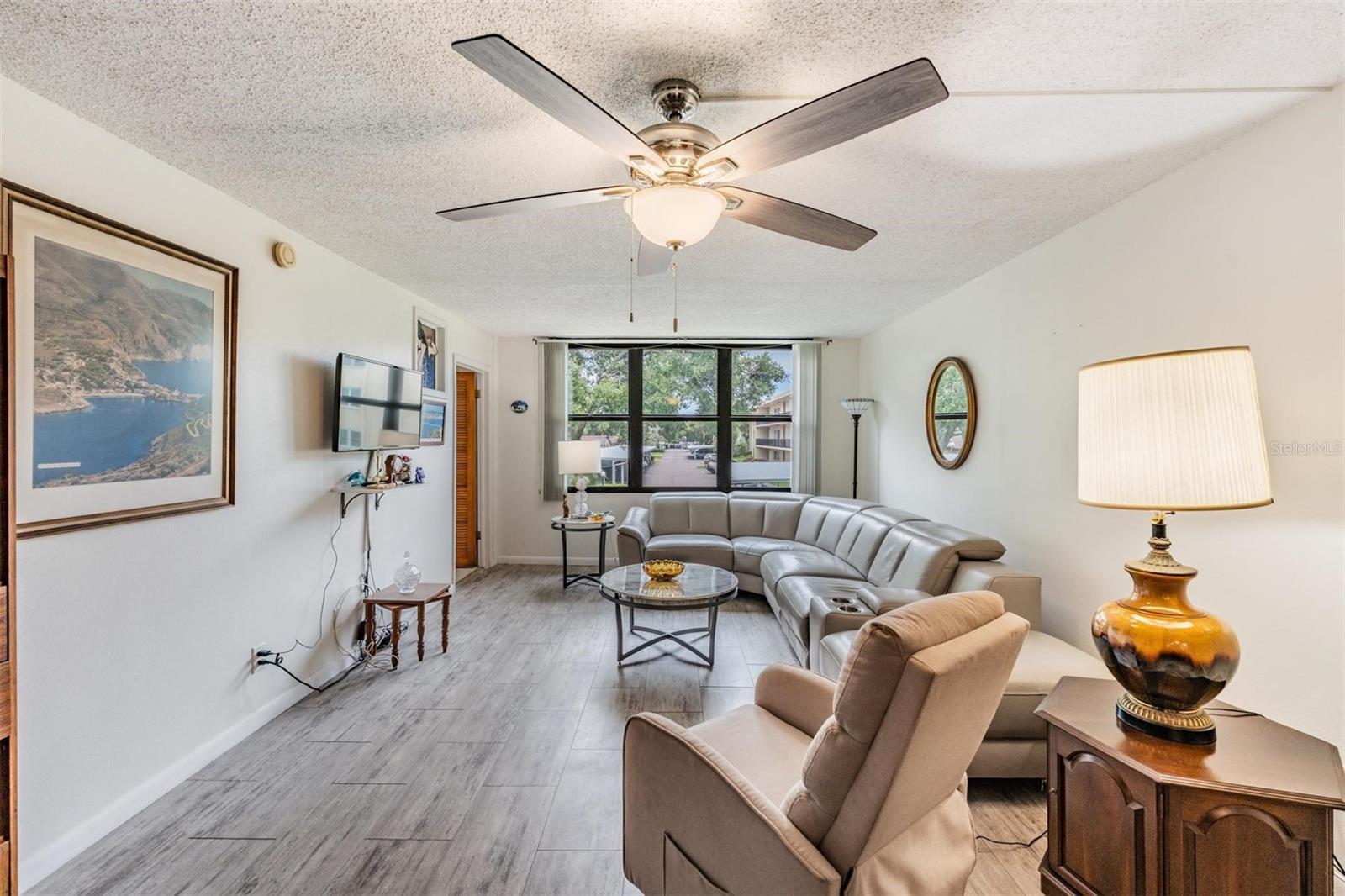 Image 14 of 29 For 12300 Vonn Road 7205