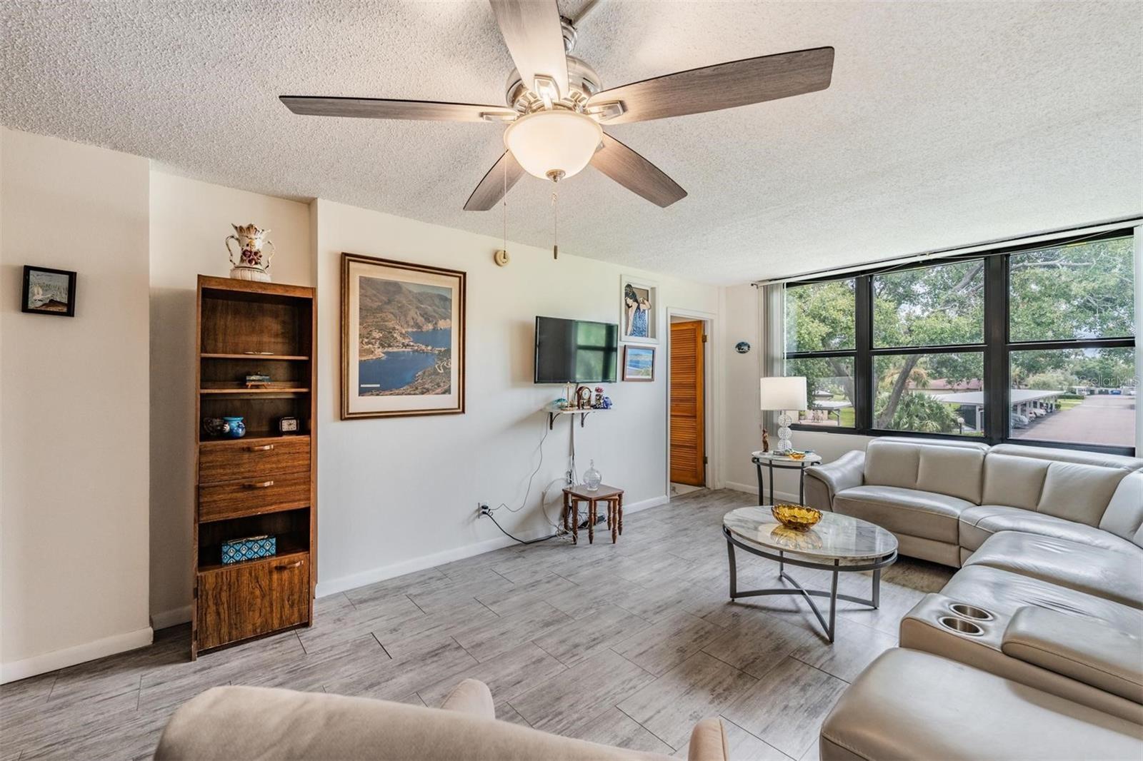 Image 16 of 29 For 12300 Vonn Road 7205