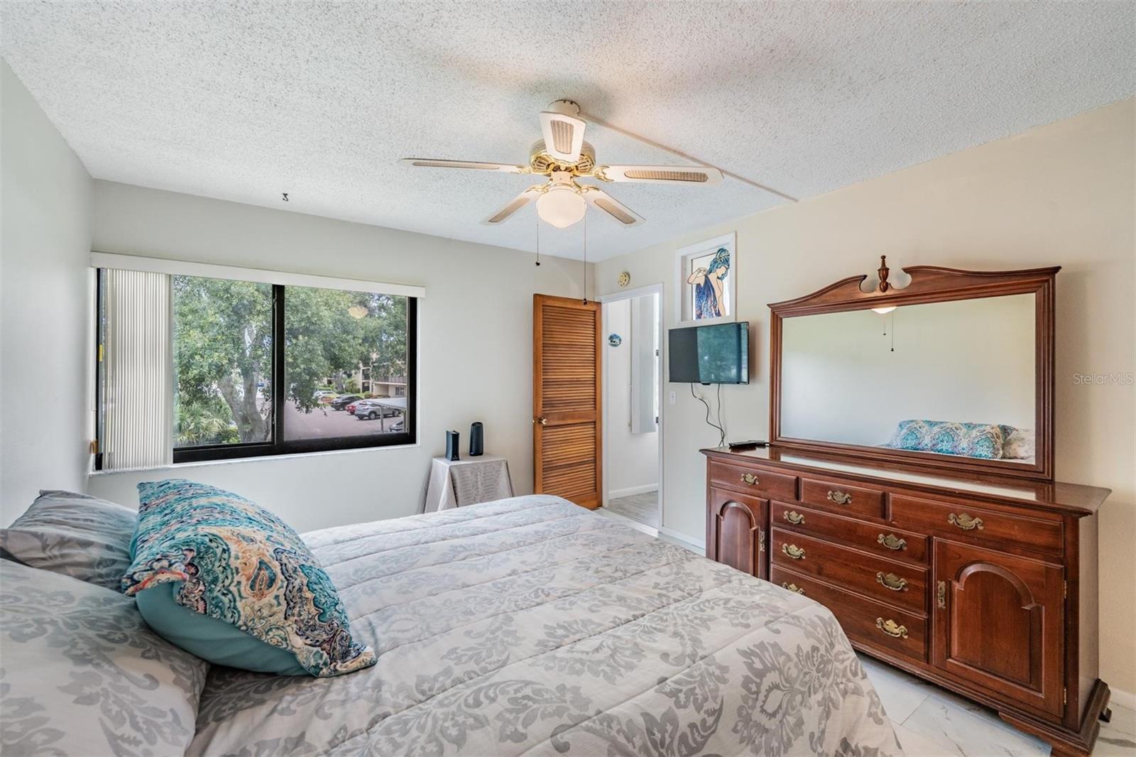 Image 18 of 29 For 12300 Vonn Road 7205