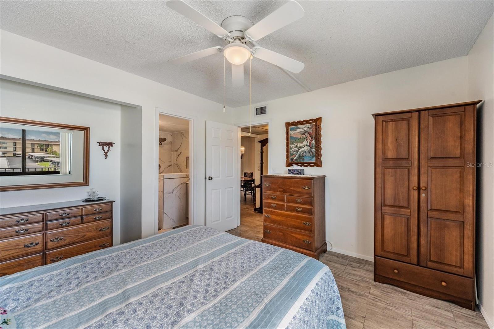 Image 24 of 29 For 12300 Vonn Road 7205