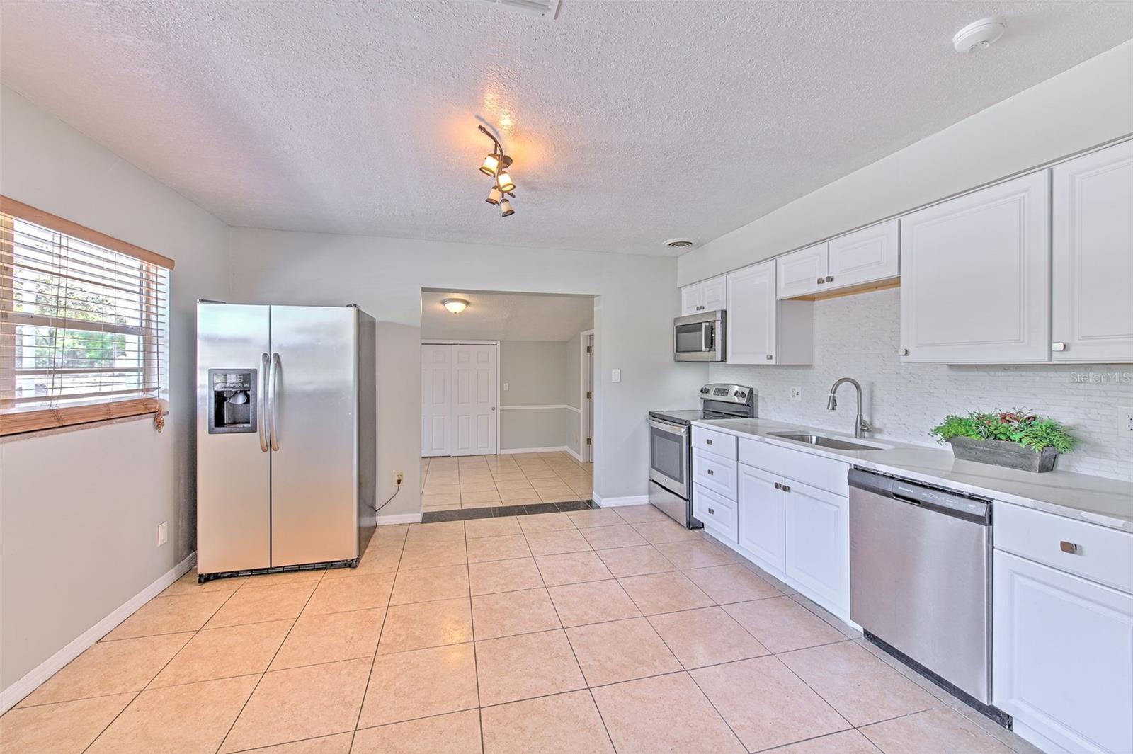 Image 11 of 33 For 10928 15th Street