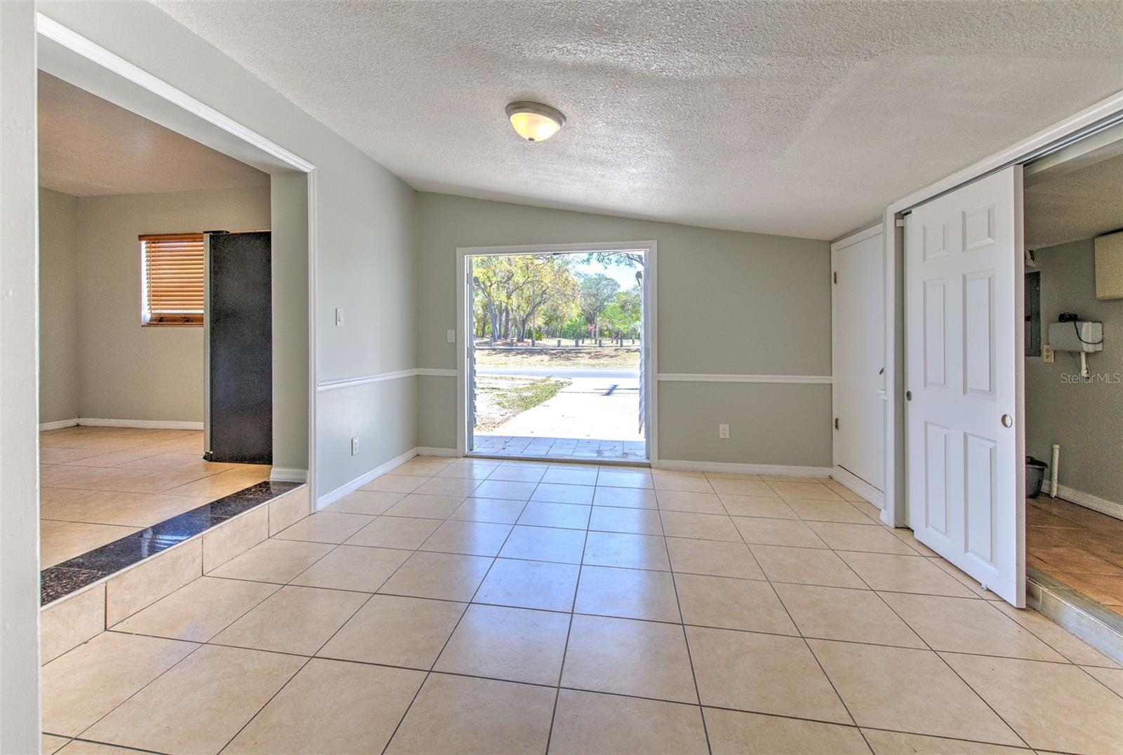 Image 14 of 33 For 10928 15th Street