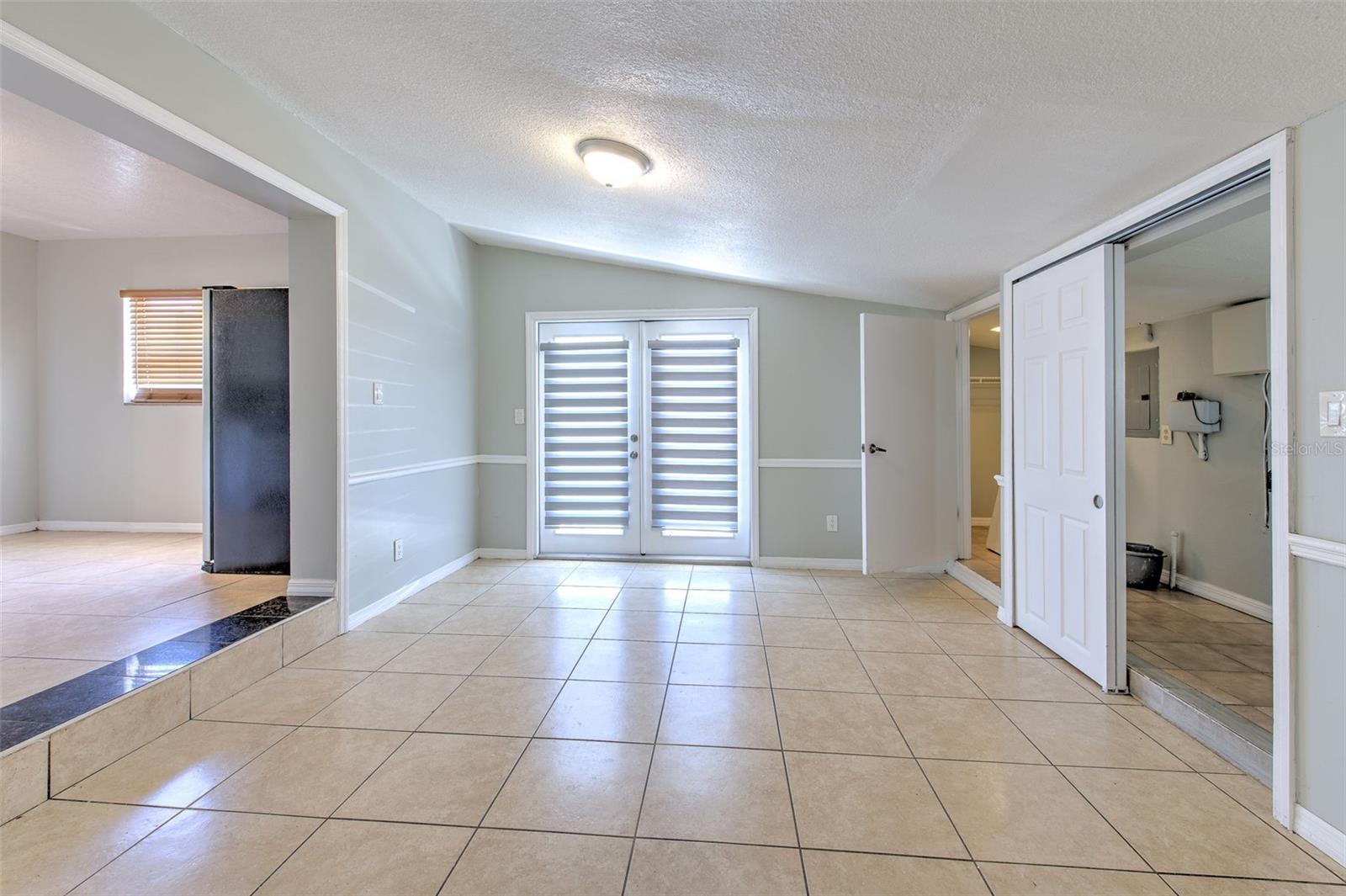 Image 15 of 33 For 10928 15th Street