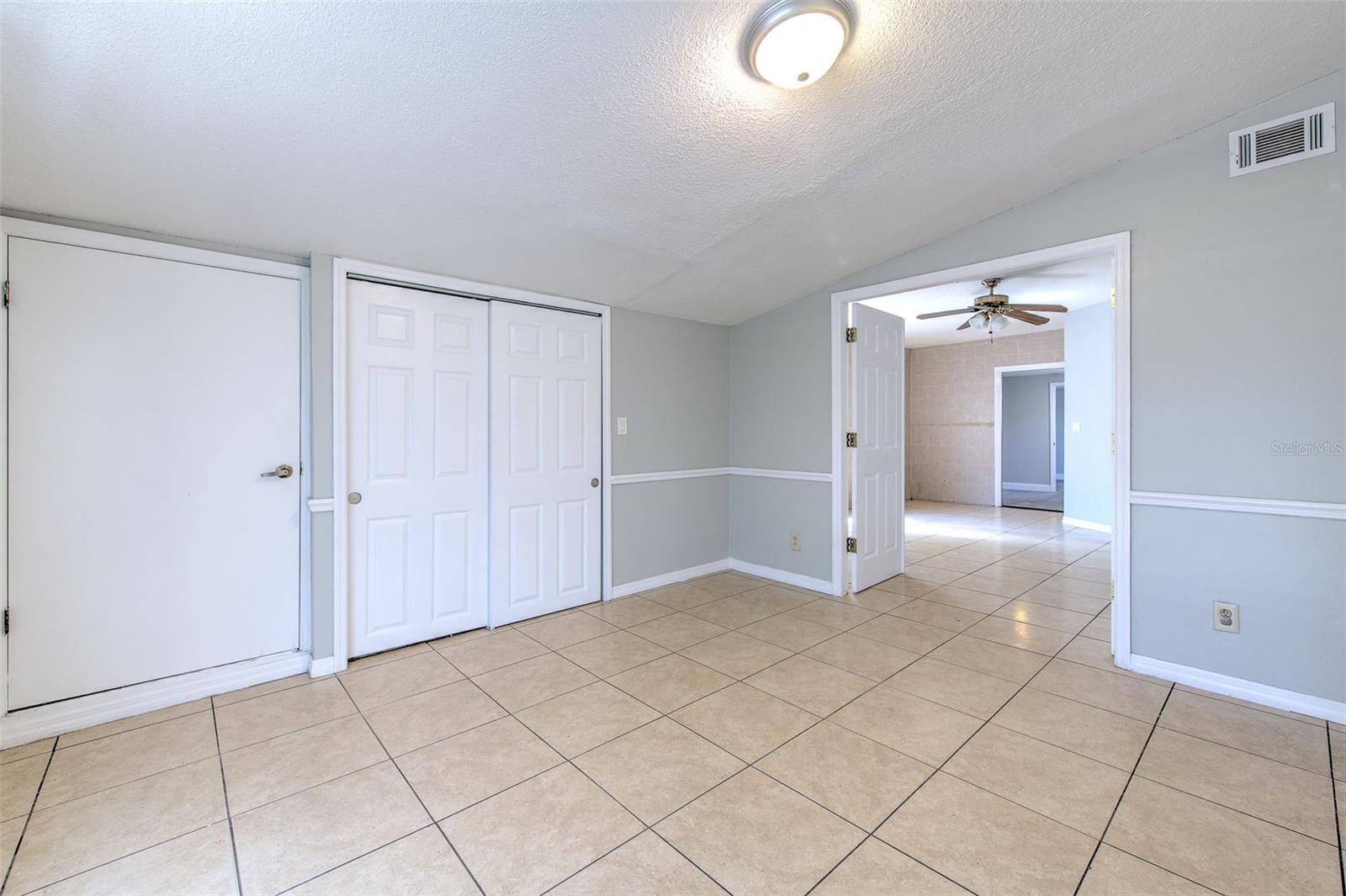 Image 18 of 33 For 10928 15th Street