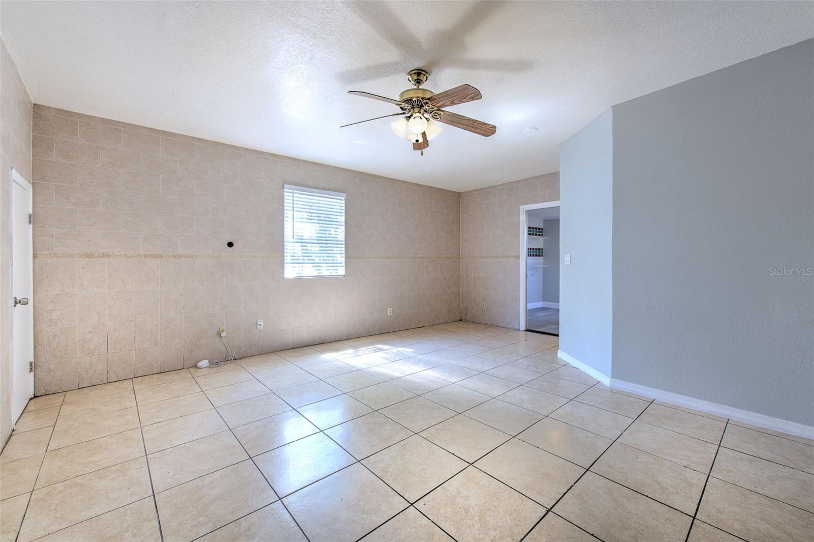 Image 19 of 33 For 10928 15th Street