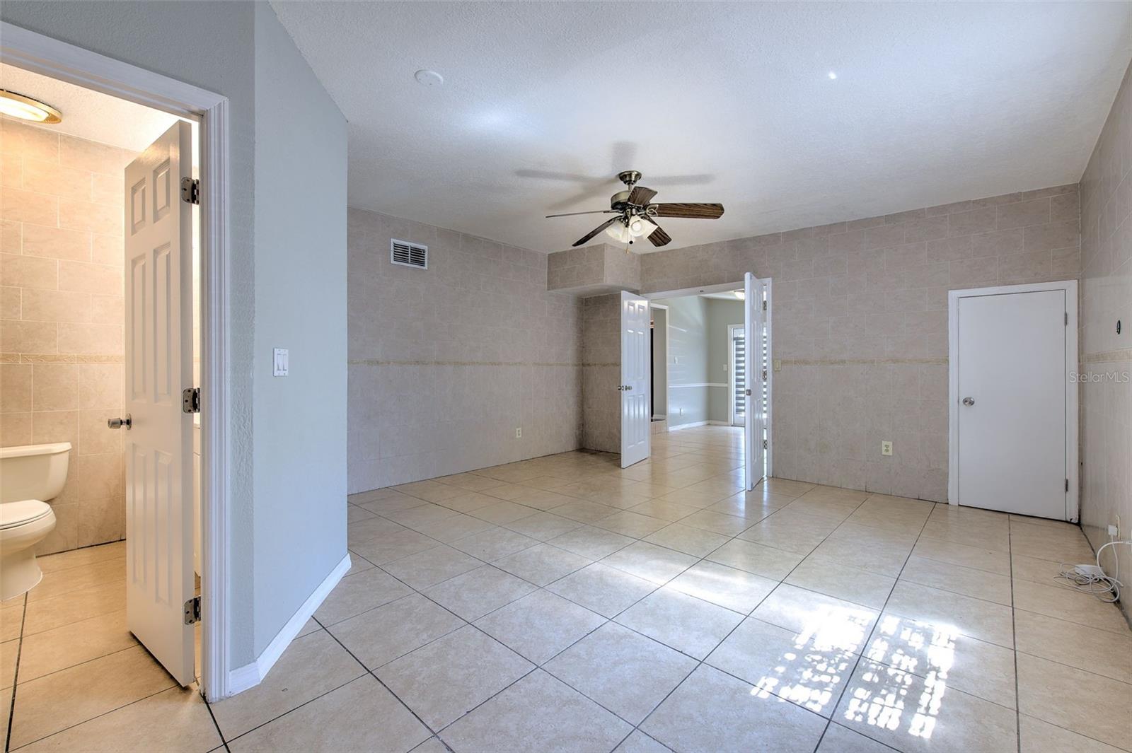 Image 20 of 33 For 10928 15th Street