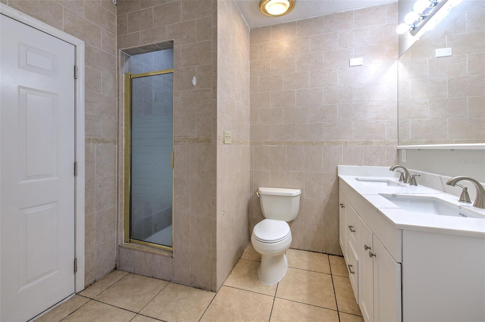 Image 21 of 33 For 10928 15th Street