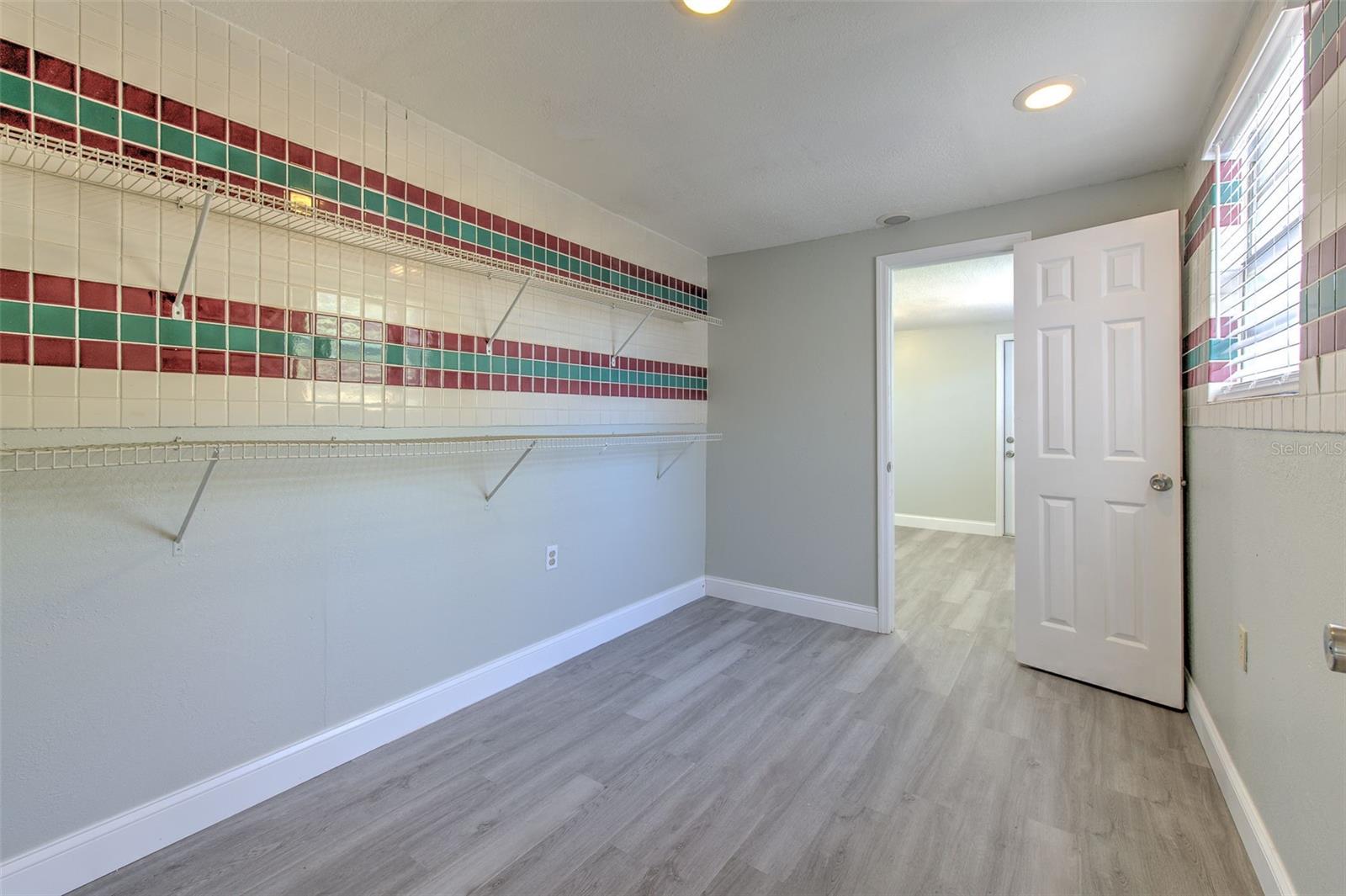 Image 22 of 33 For 10928 15th Street