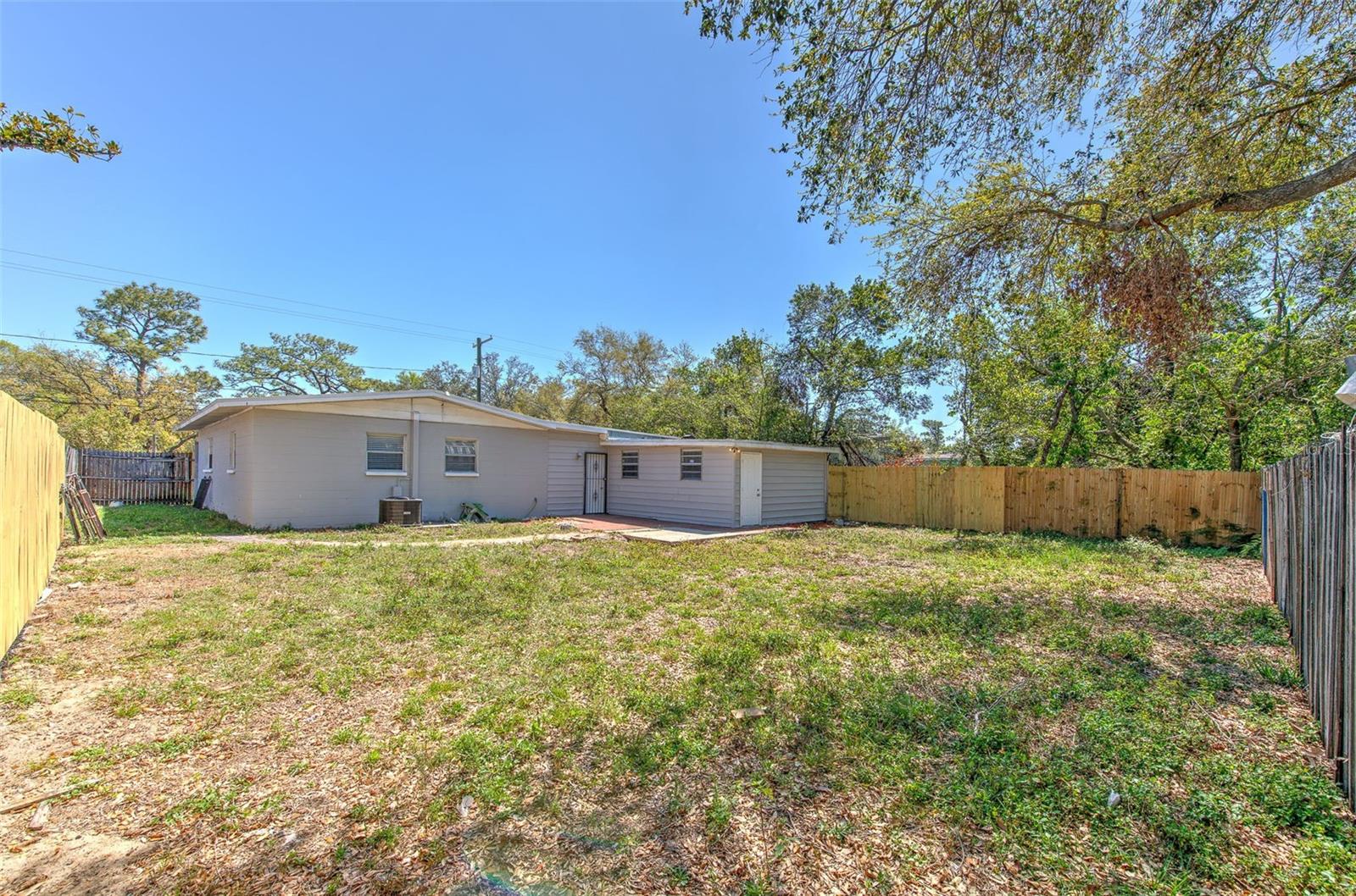 Image 27 of 33 For 10928 15th Street