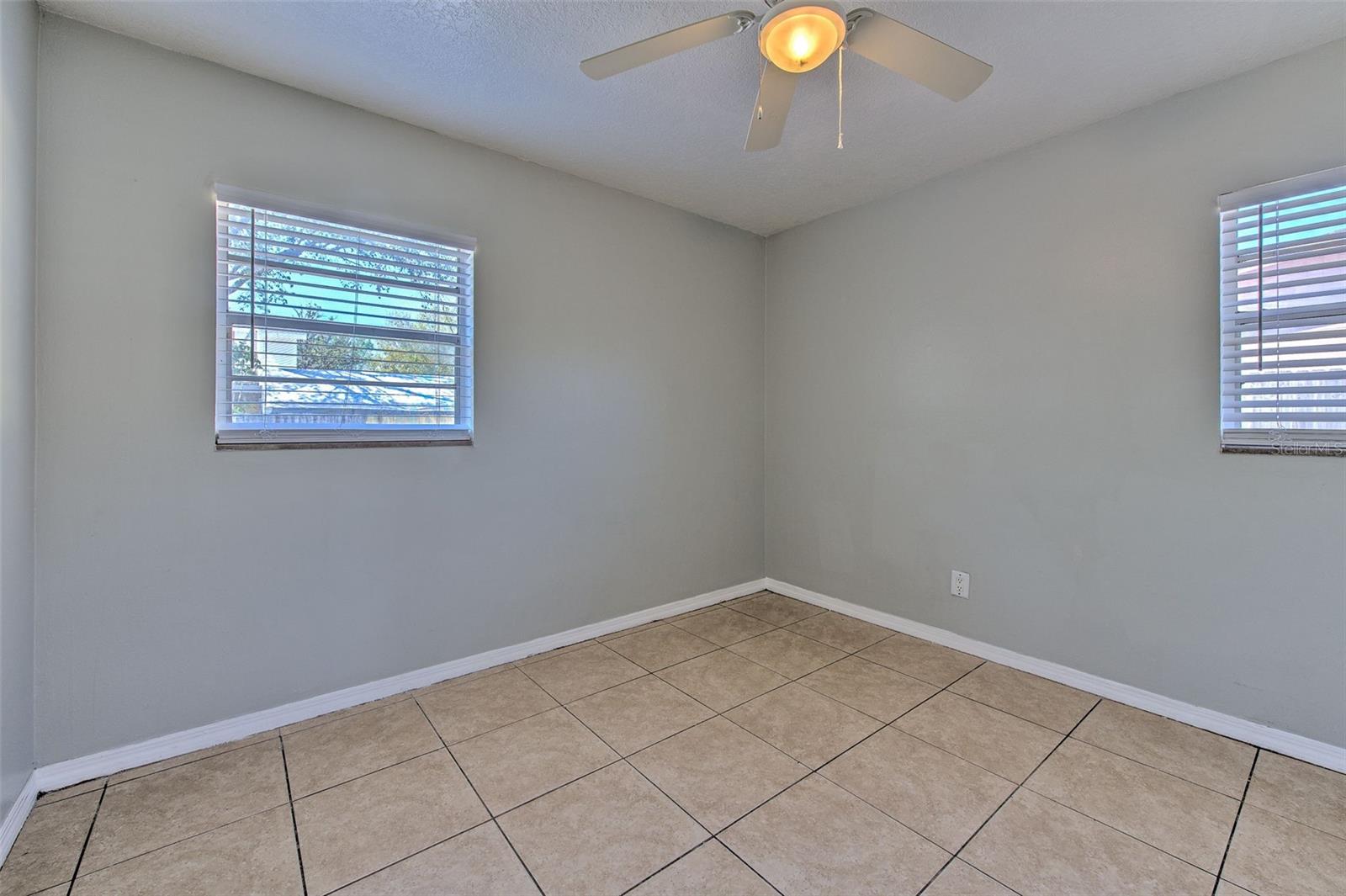 Image 6 of 33 For 10928 15th Street