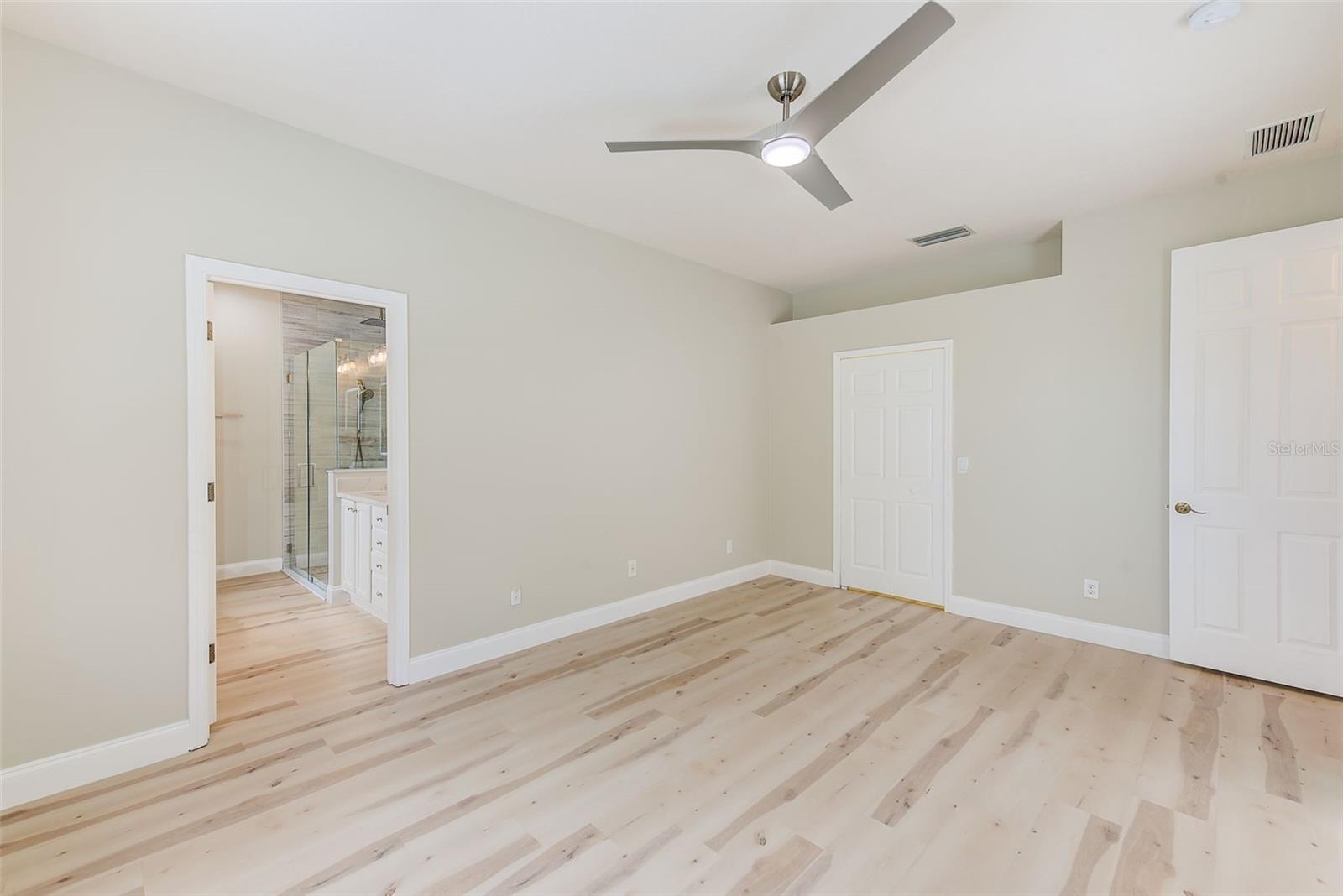 Image 13 of 35 For 4219 70th Street Cir E
