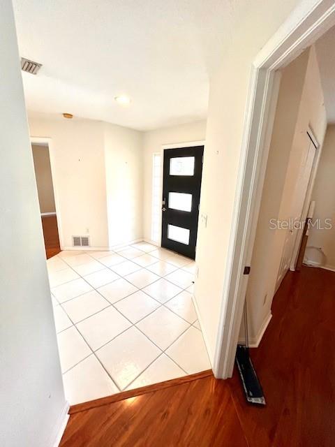 Listing photo id 9 for 5439 Bluepoint Drive