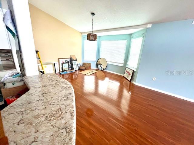 Listing photo id 19 for 5439 Bluepoint Drive