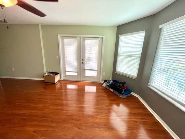Listing photo id 29 for 5439 Bluepoint Drive