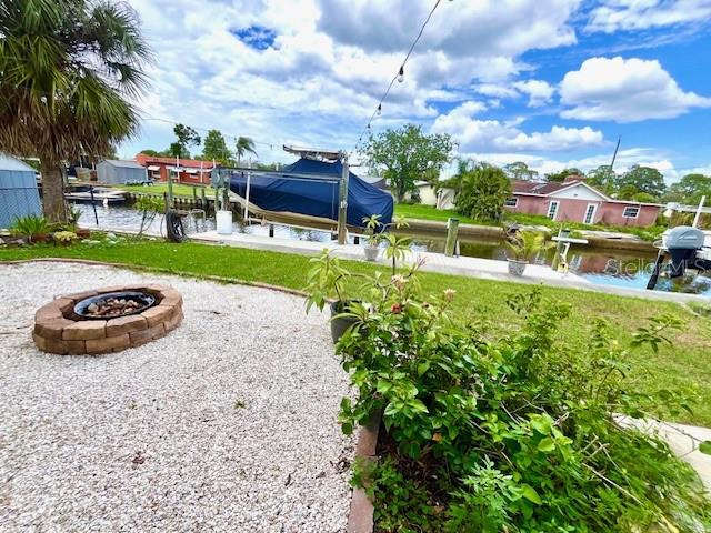 Listing photo id 42 for 5439 Bluepoint Drive