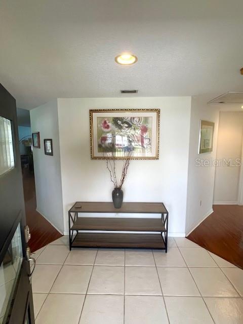 Listing photo id 6 for 5439 Bluepoint Drive