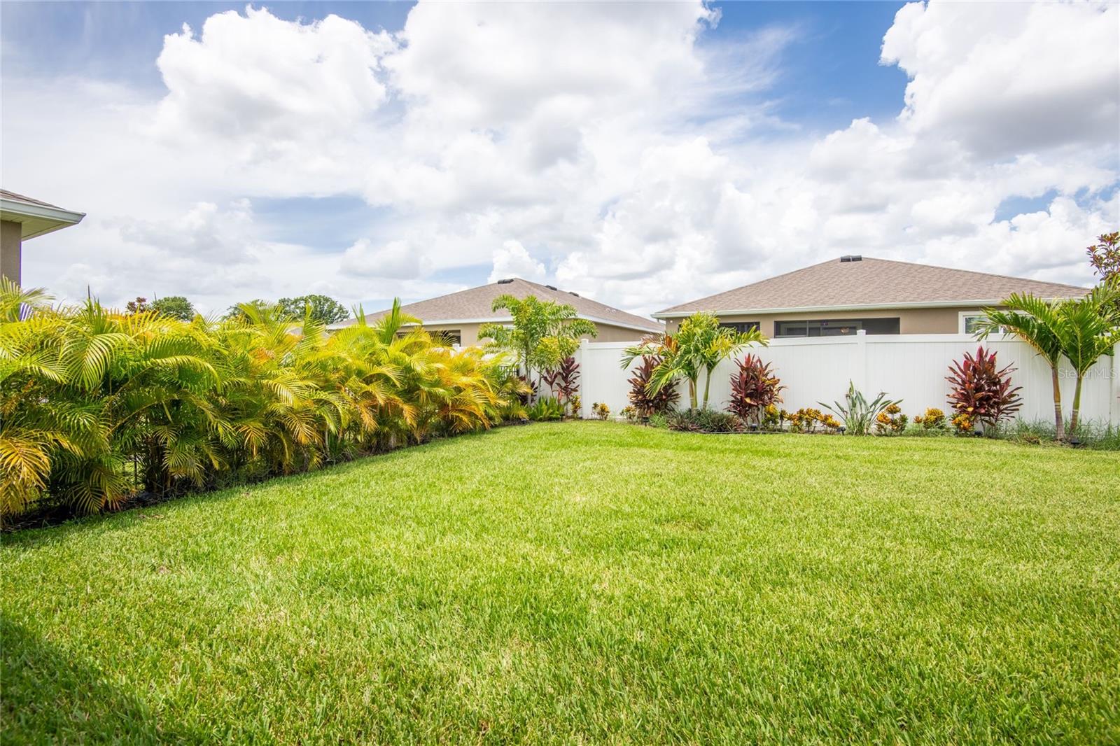 Image 23 of 33 For 13372 Waterleaf Garden Circle