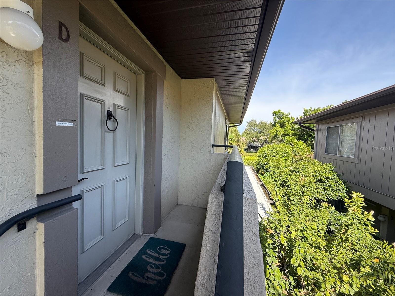 Listing photo id 2 for 3001 Bough Avenue D