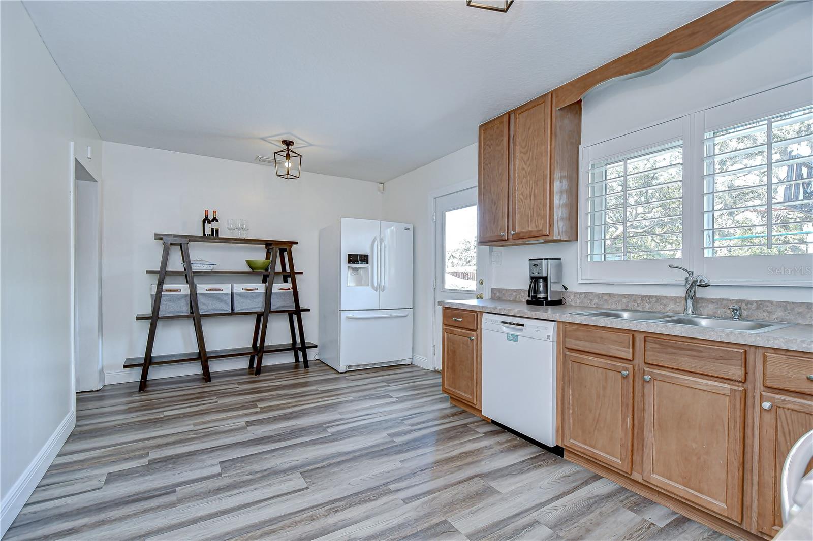 Image 10 of 30 For 12925 Rome Avenue