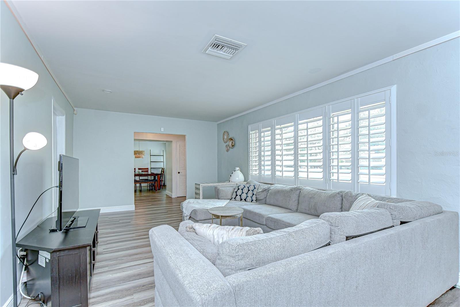 Image 4 of 30 For 12925 Rome Avenue