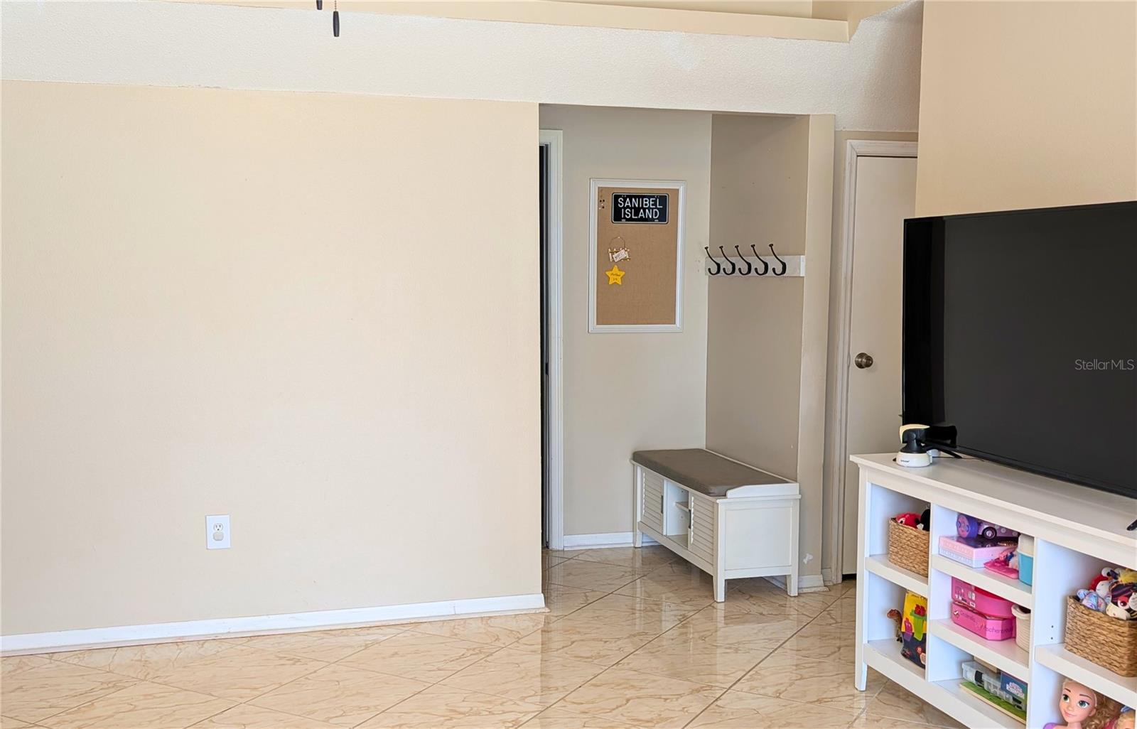 Image 18 of 46 For 1243 Key West Court