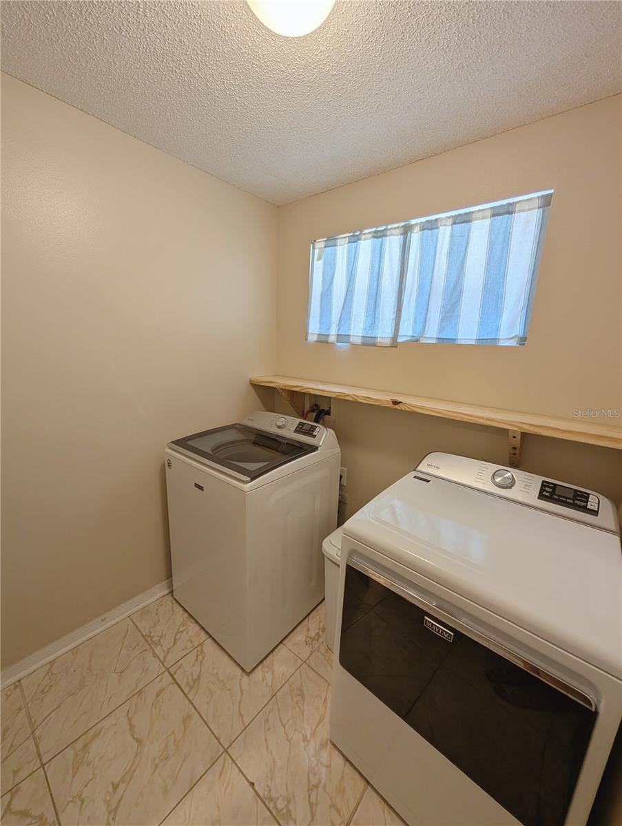 Image 21 of 46 For 1243 Key West Court