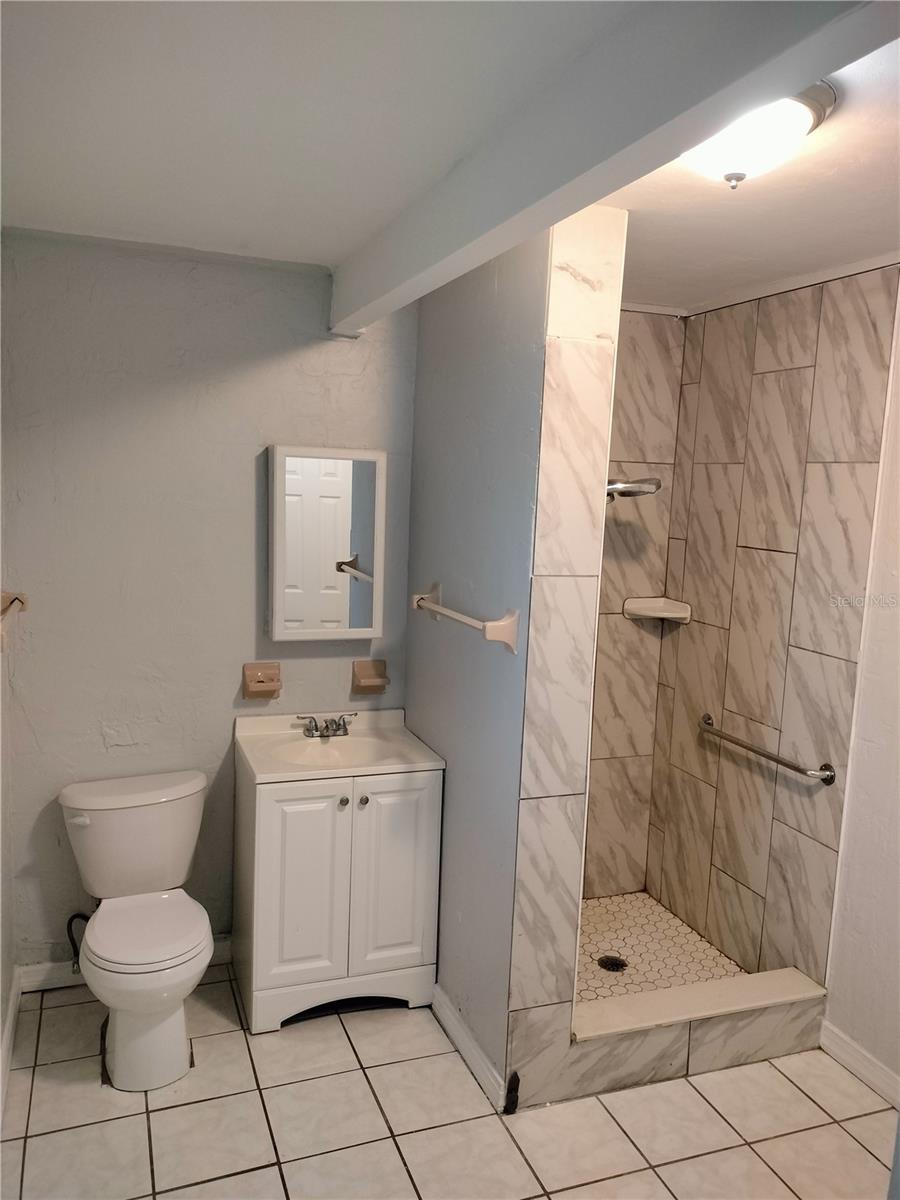 Image 12 of 30 For 11474 76th Avenue