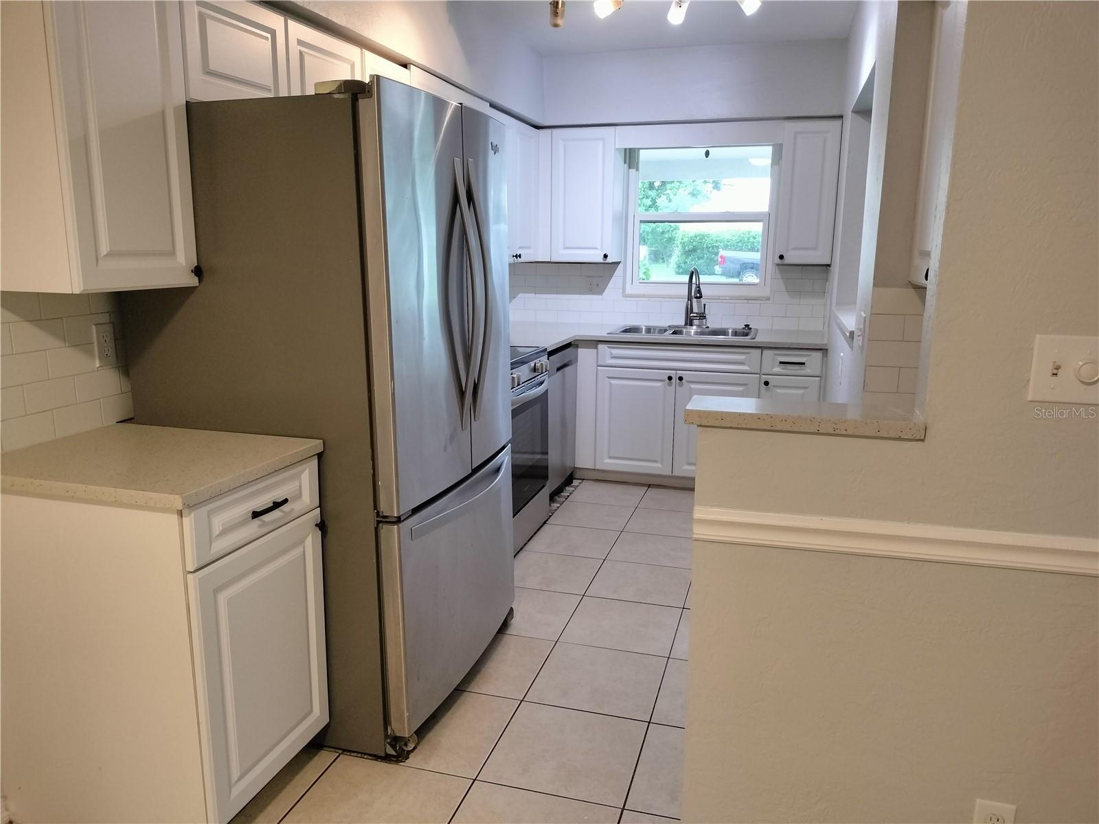 Image 6 of 30 For 11474 76th Avenue