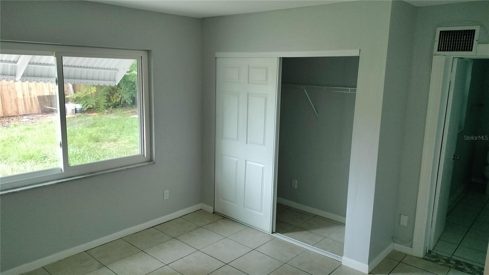 Image 8 of 30 For 11474 76th Avenue