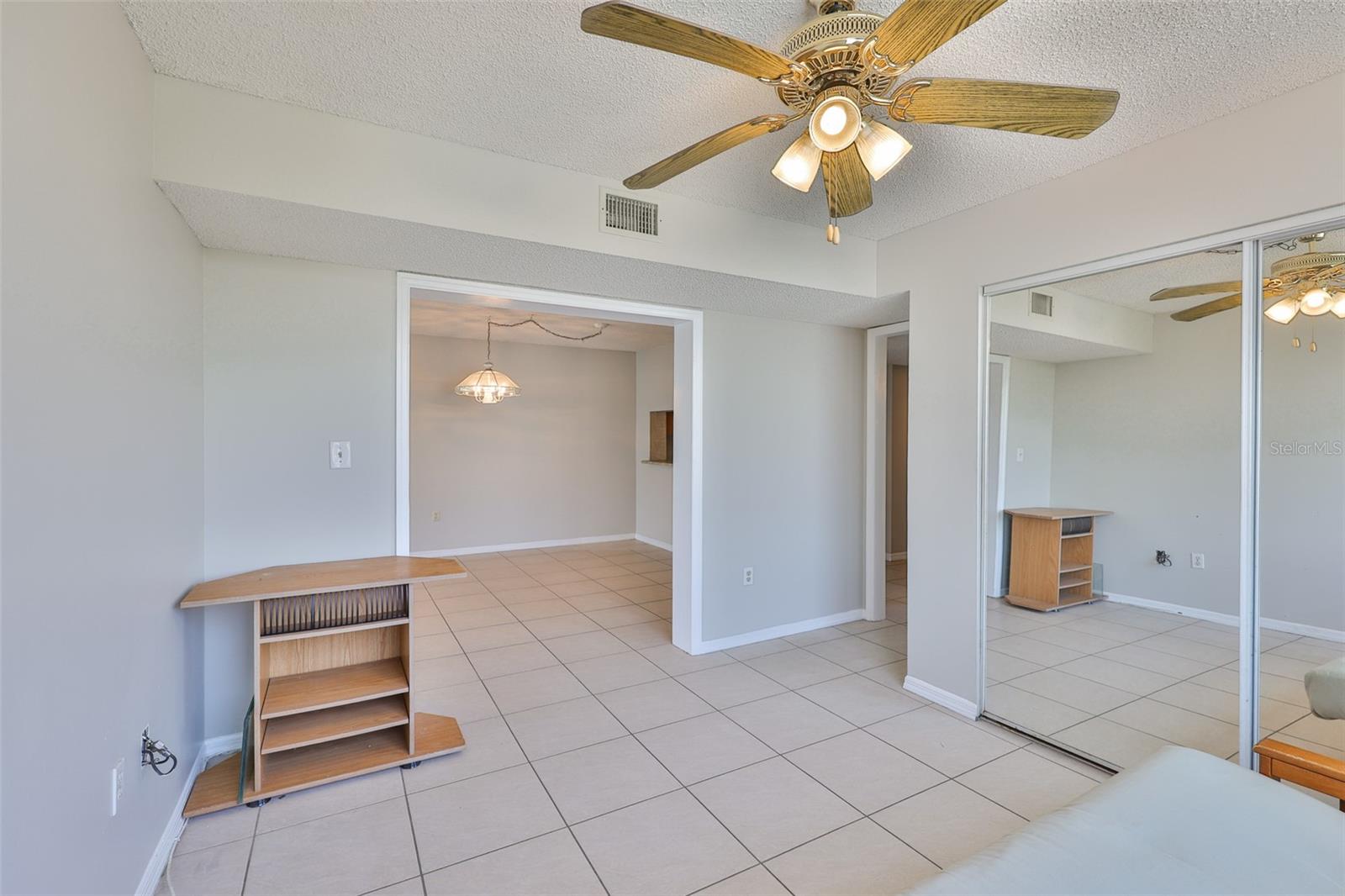 Image 13 of 50 For 2424 Tampa Bay Boulevard L301