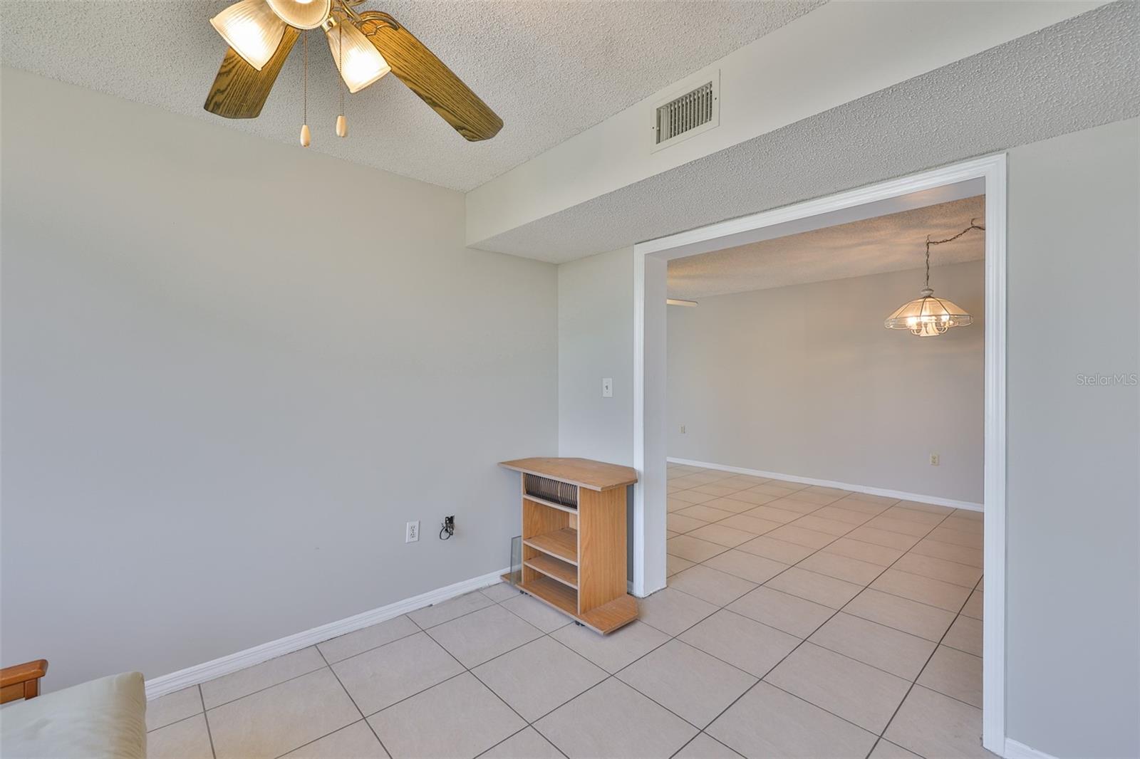 Image 14 of 50 For 2424 Tampa Bay Boulevard L301