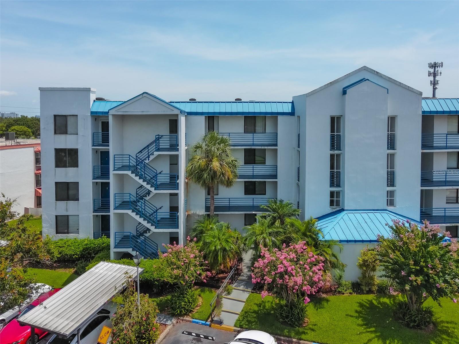 Image 2 of 50 For 2424 Tampa Bay Boulevard L301